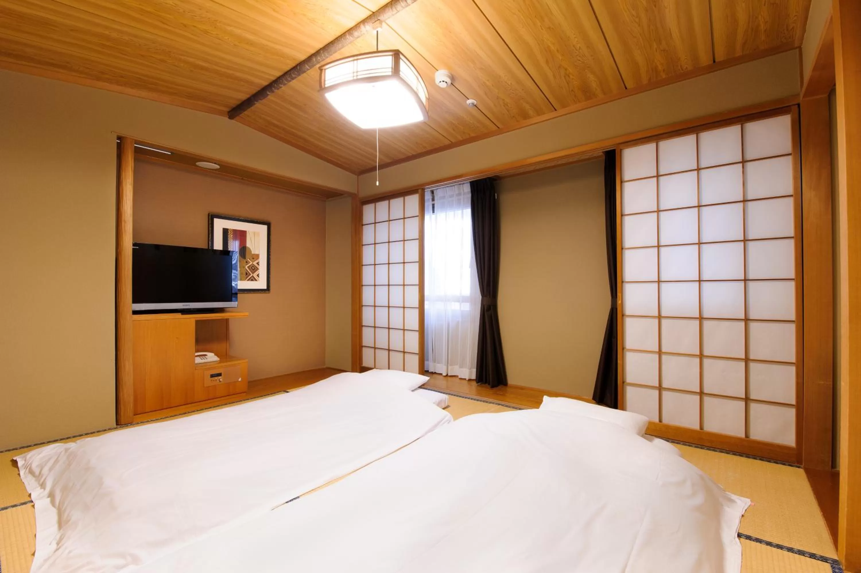 Photo of the whole room, Bed in Chisun Hotel Utsunomiya