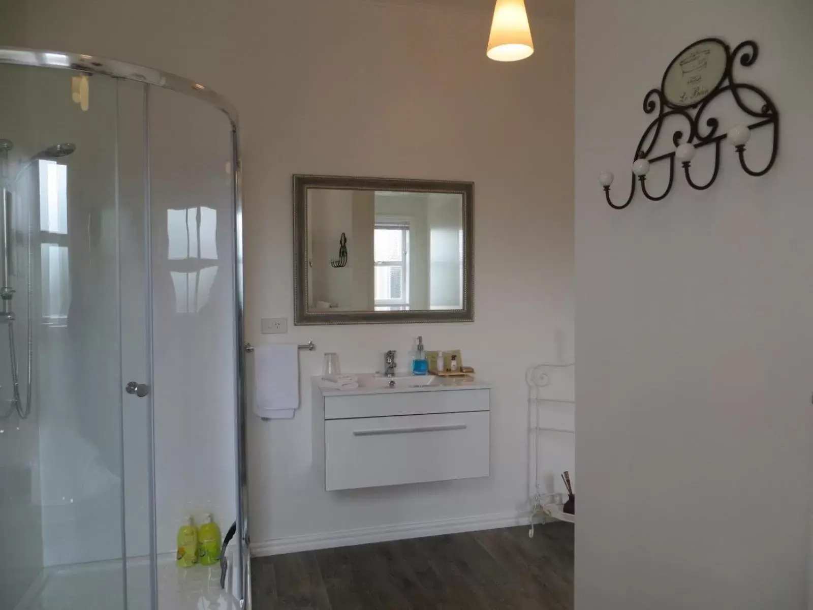 Suite in Cotswold Cottage Bed and Breakfast Suite in Cotswold Cottage Bed and Breakfast