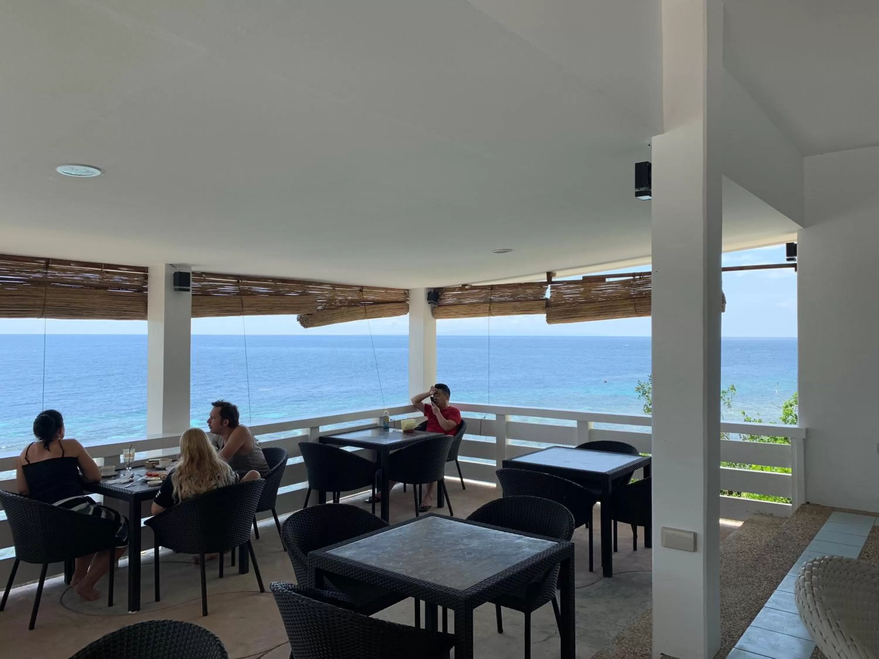 Restaurant/places to eat in Cliffside Resort