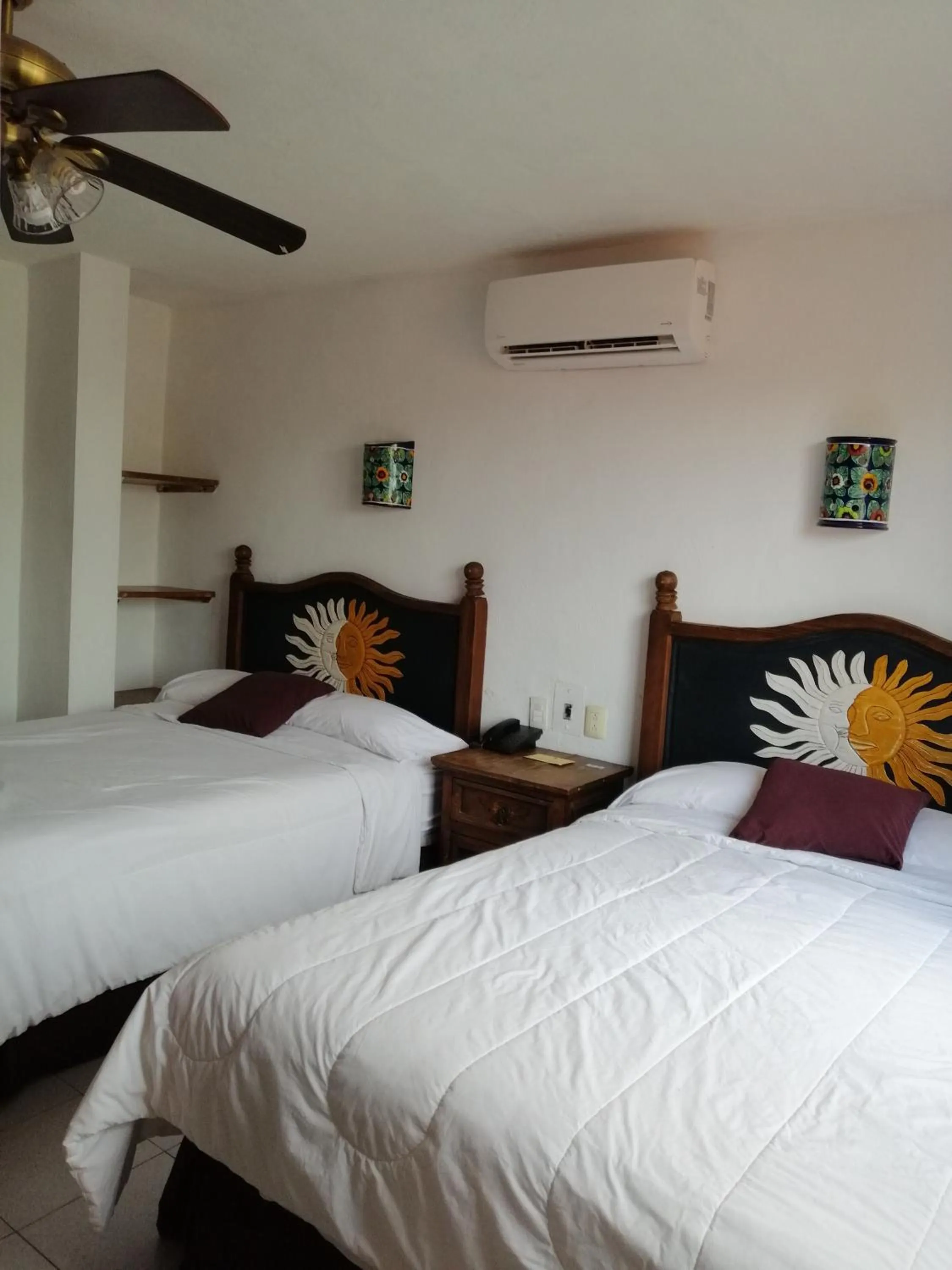 Photo of the whole room, Bed in Hotel Reforma