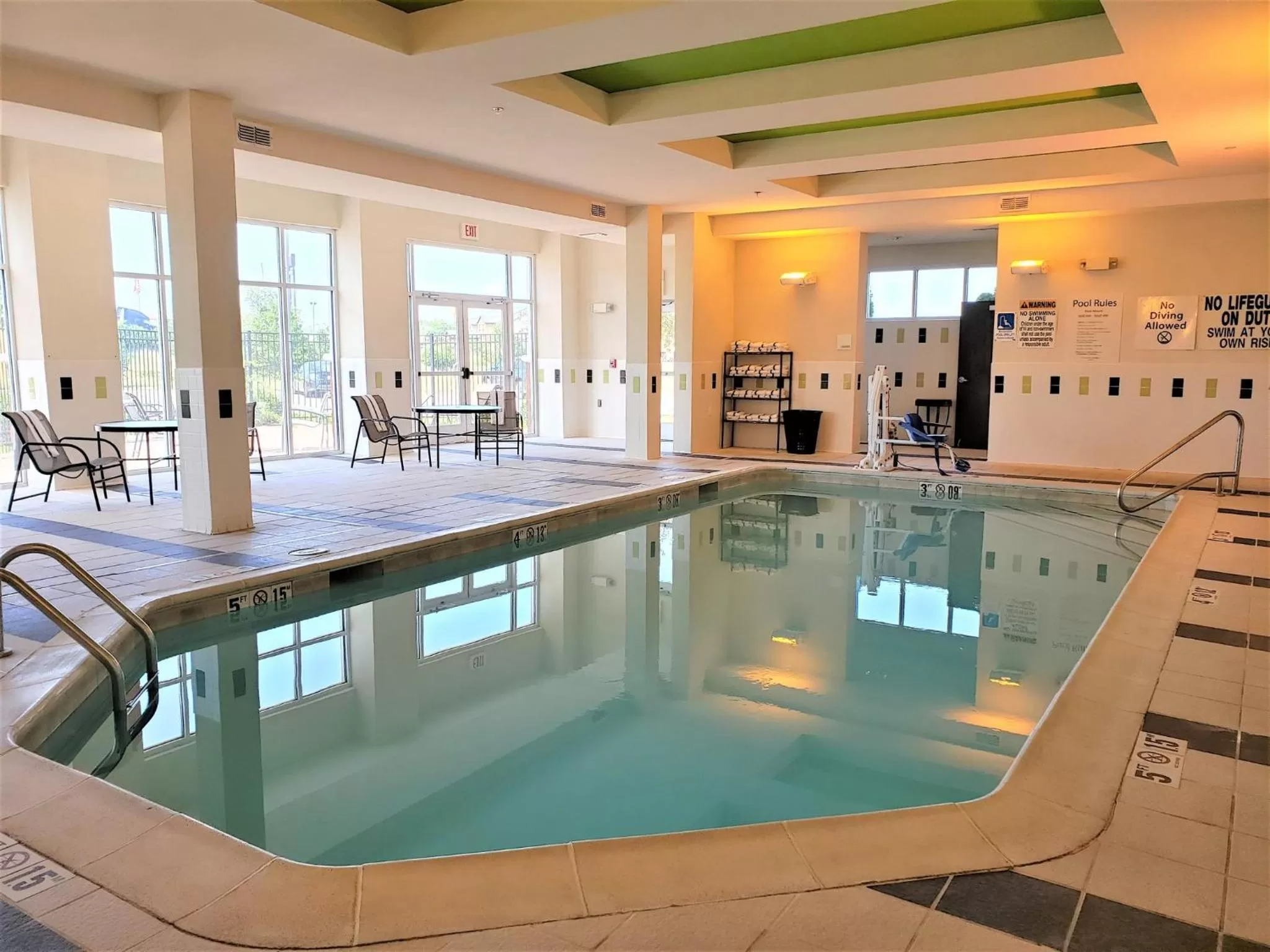 Swimming pool in Holiday Inn Columbia East by IHG