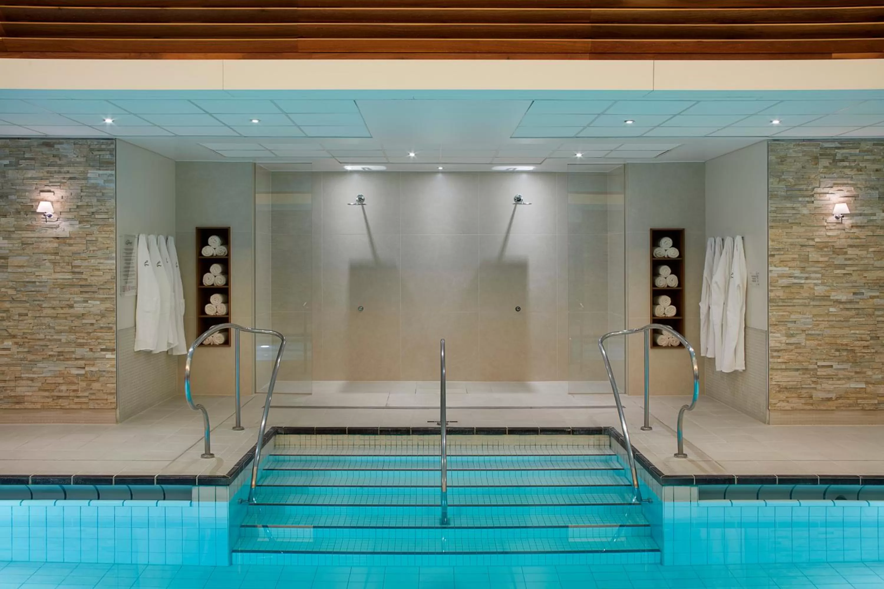 Swimming pool in The Landmark London