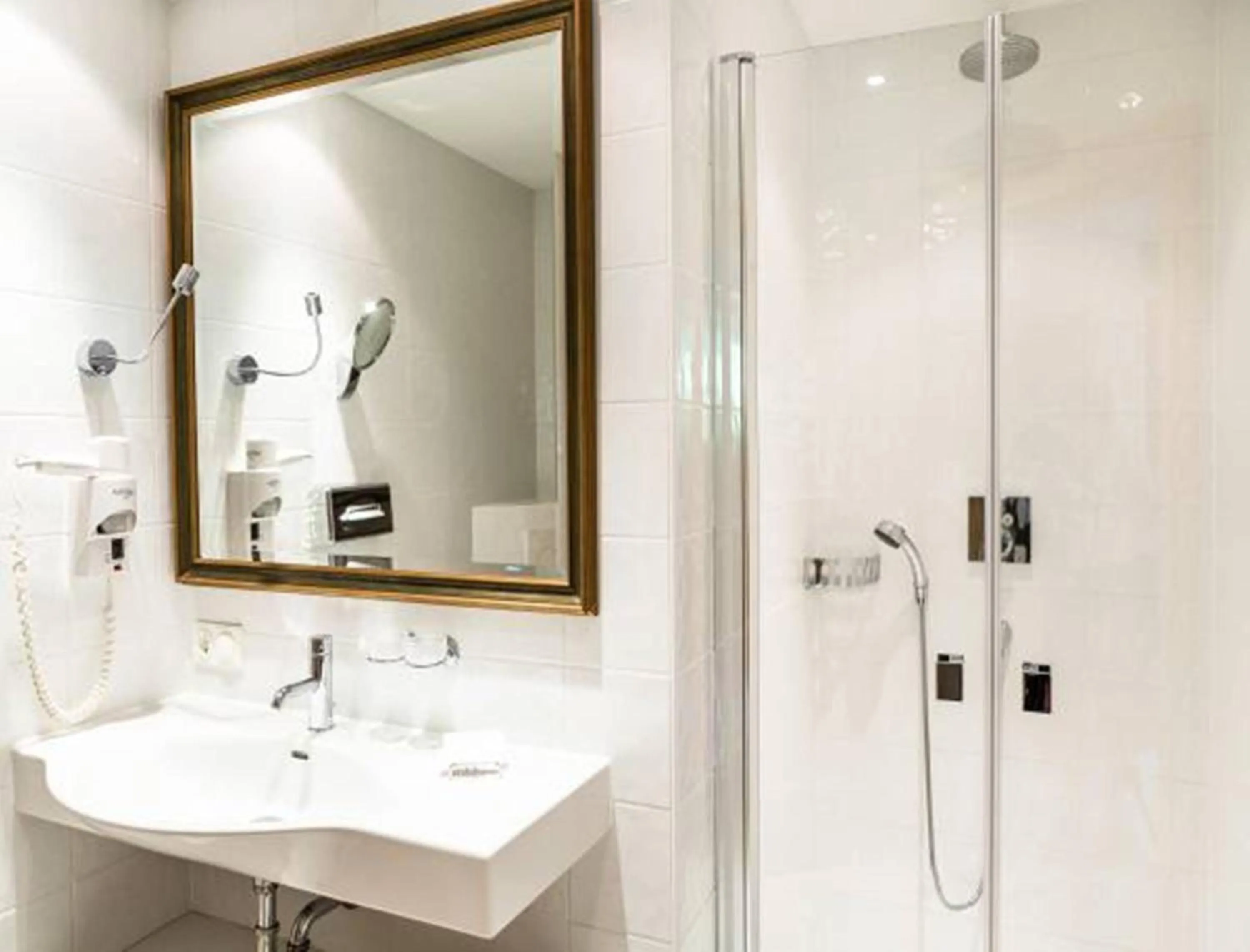 Comfort Double Room in Salzburg Hotel Holznerwirt