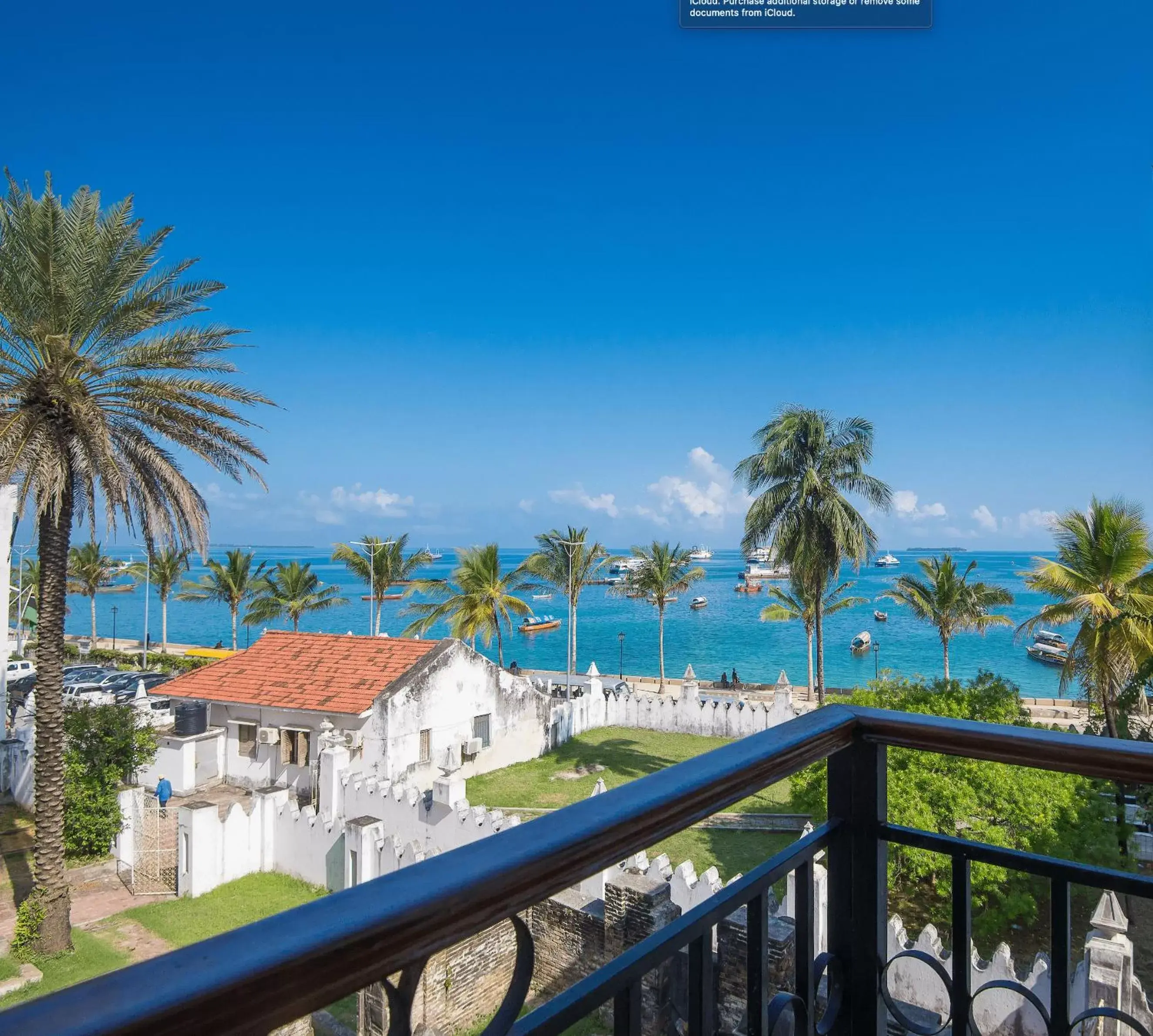 Superior Double Room with Sea View in The Seyyida Hotel and Spa Superior Double Room with Sea View in The Seyyida Hotel and Spa