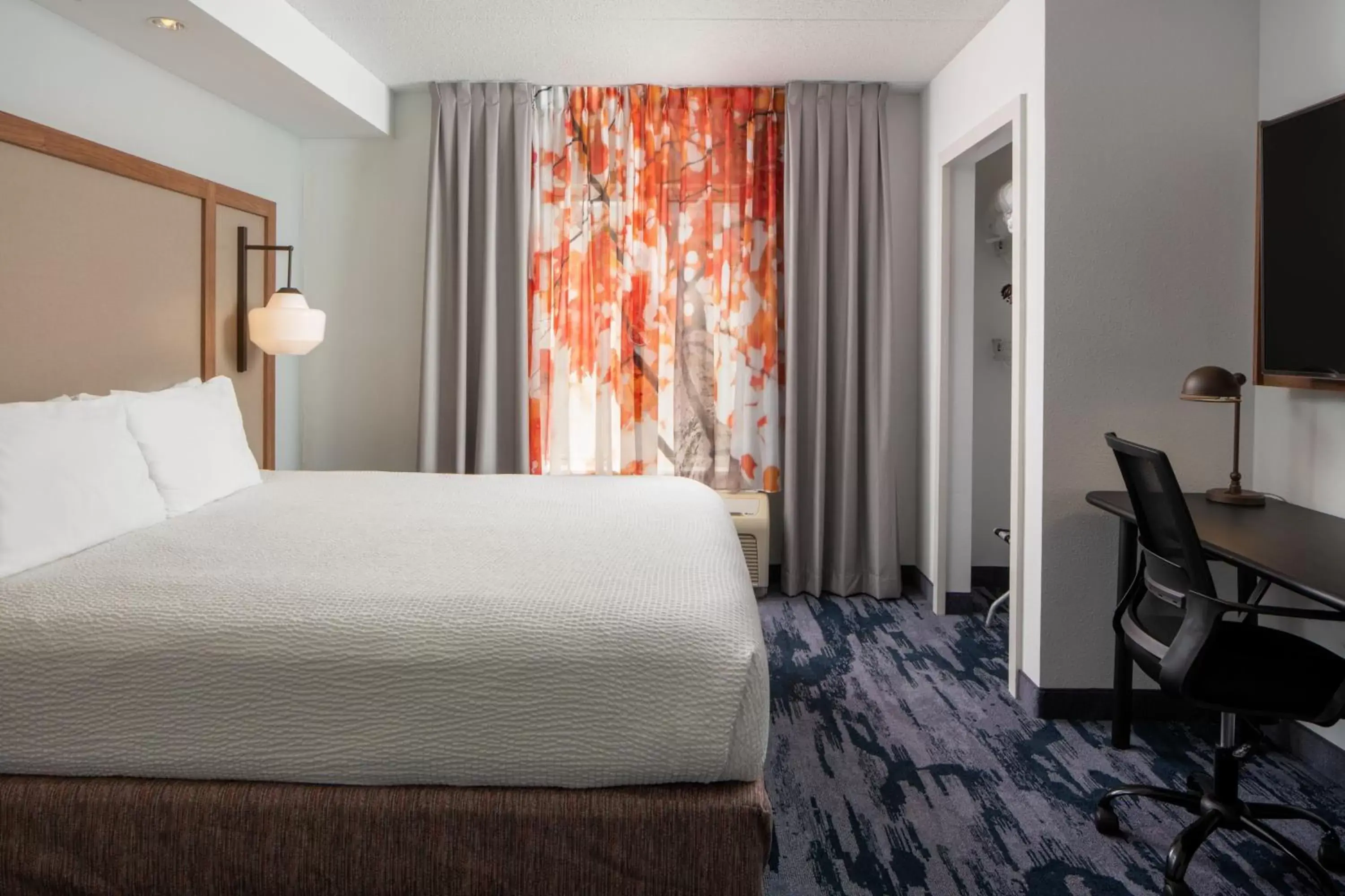 Executive Suite, 1 King, Sofa bed (Hearing Accessible) in Fairfield by Marriott Fort Walton Beach-Eglin AFB Executive Suite, 1 King, Sofa bed (Hearing Accessible) in Fairfield by Marriott Fort Walton Beach-Eglin AFB