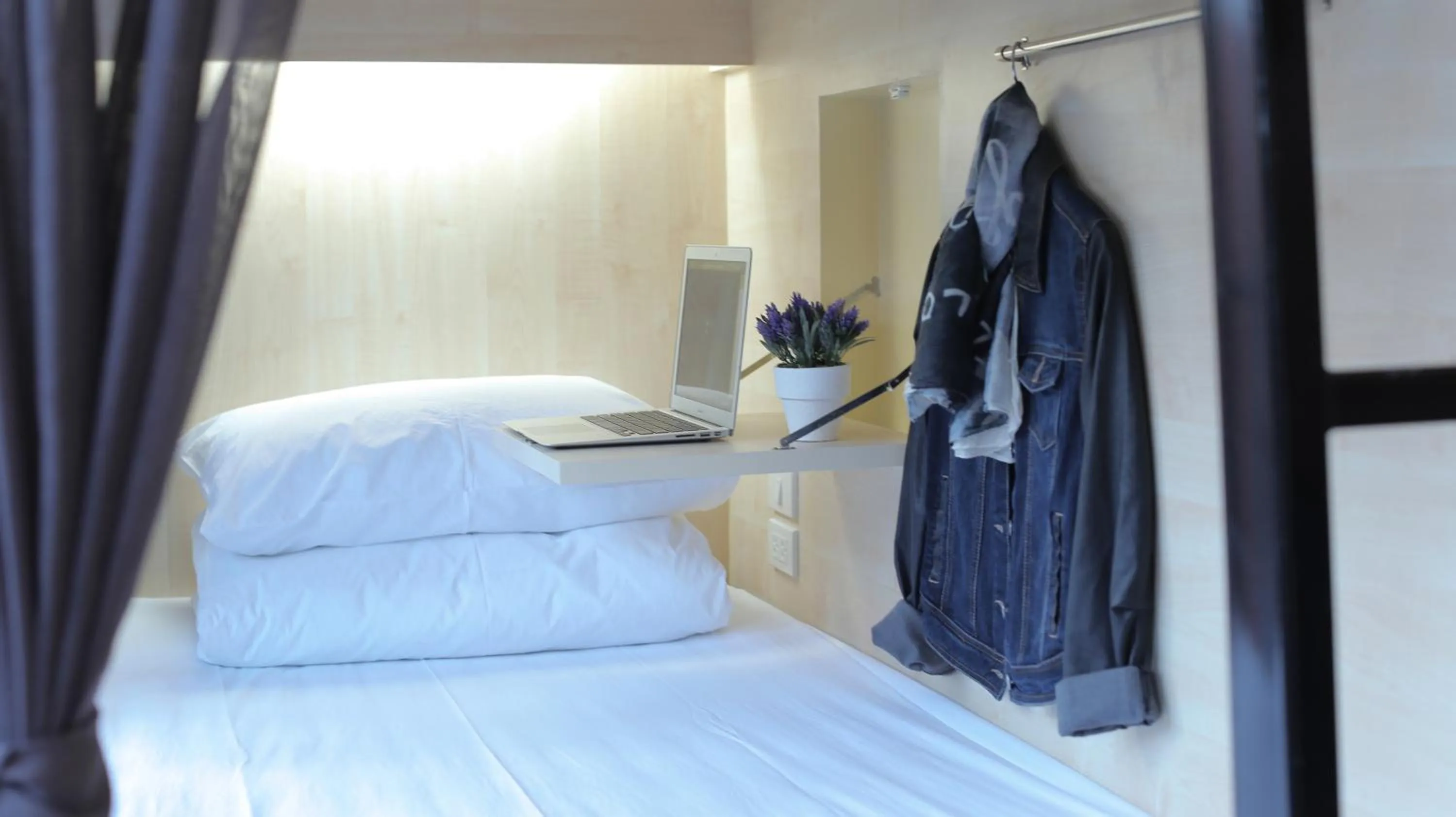 Bed in Lamurr Sukhumvit 41