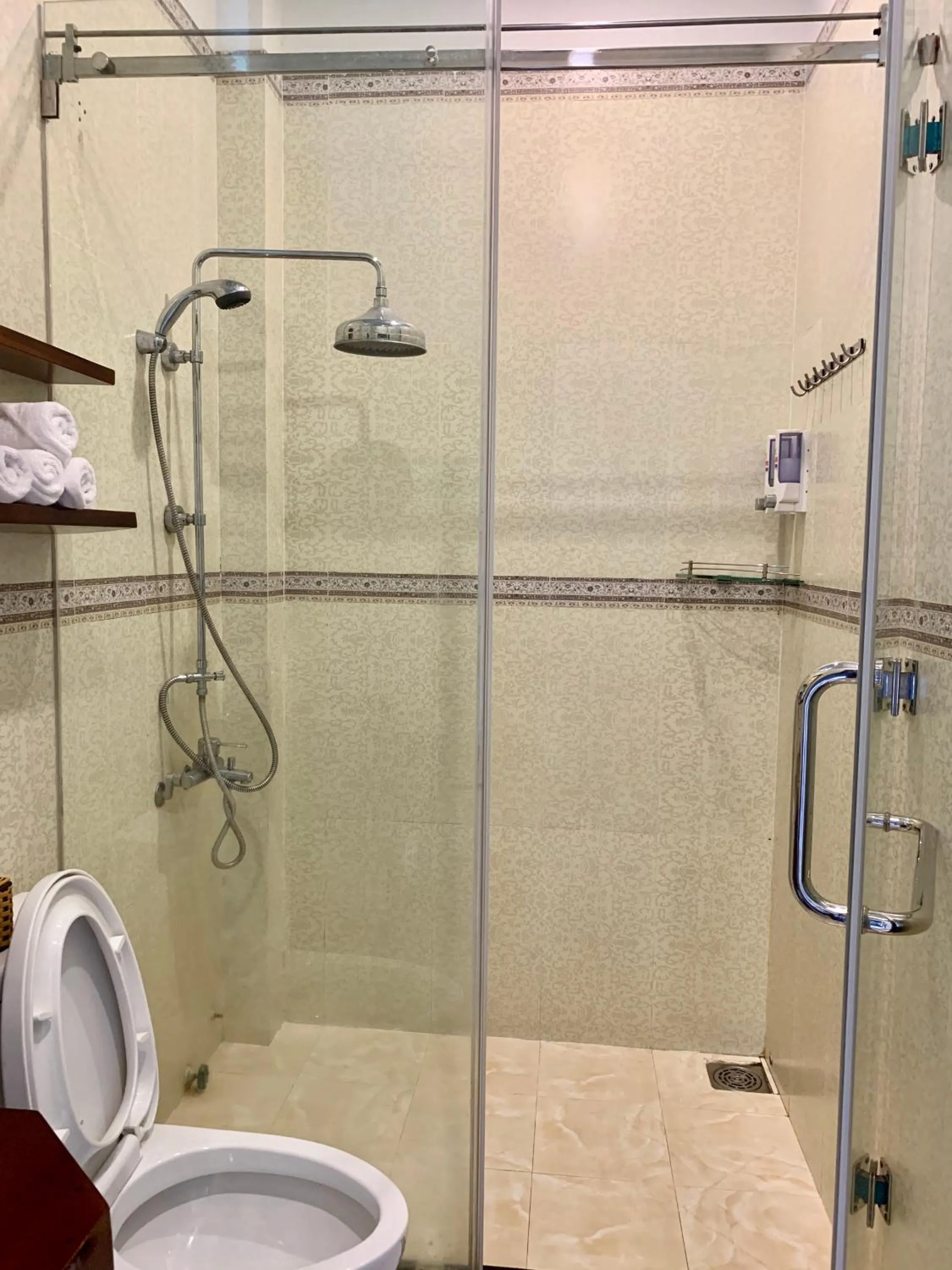Shower in Hoi An Ngo Homestay