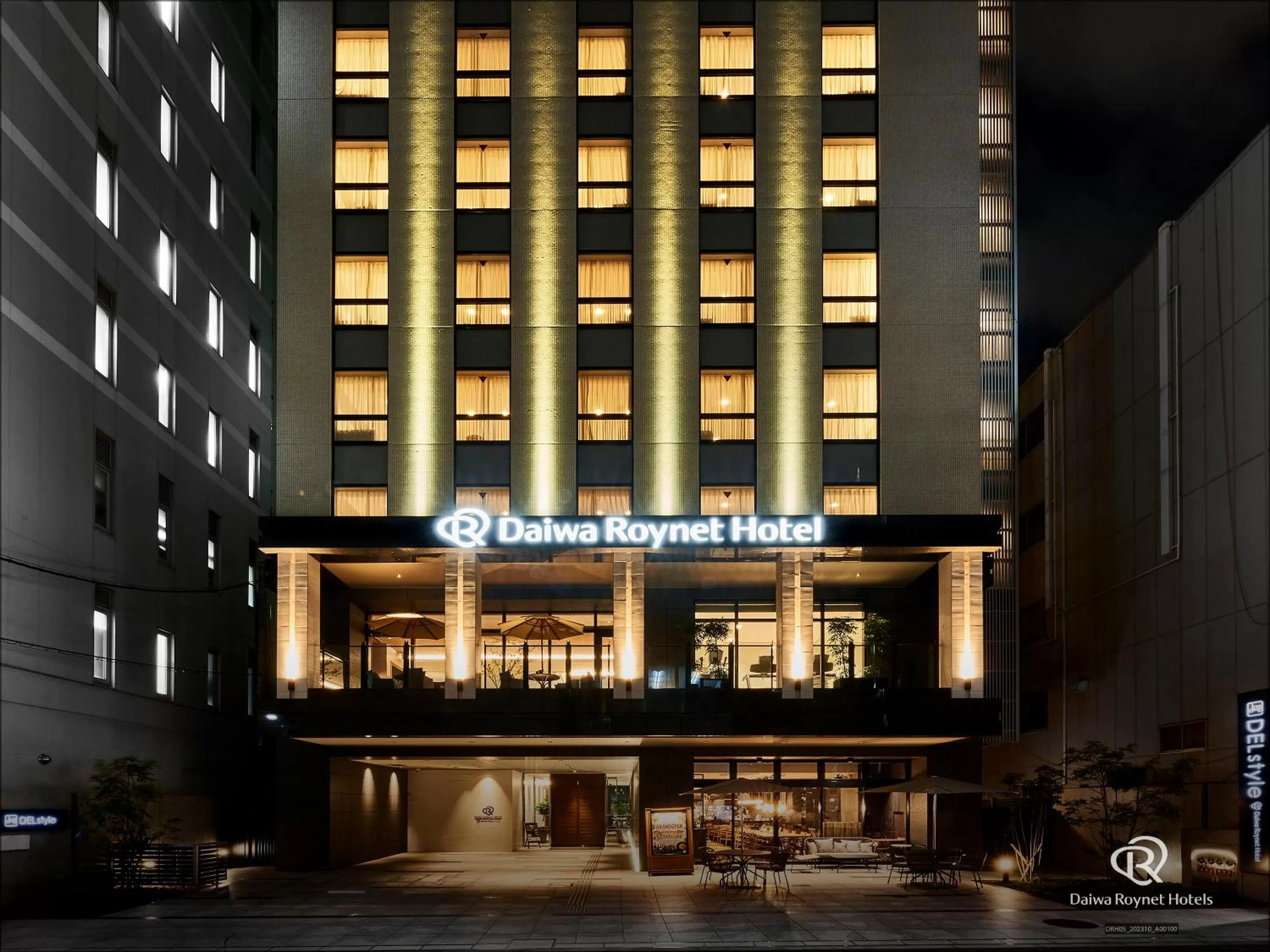 Property building in DEL style Osaka-Shinsaibashi by Daiwa Roynet Hotel