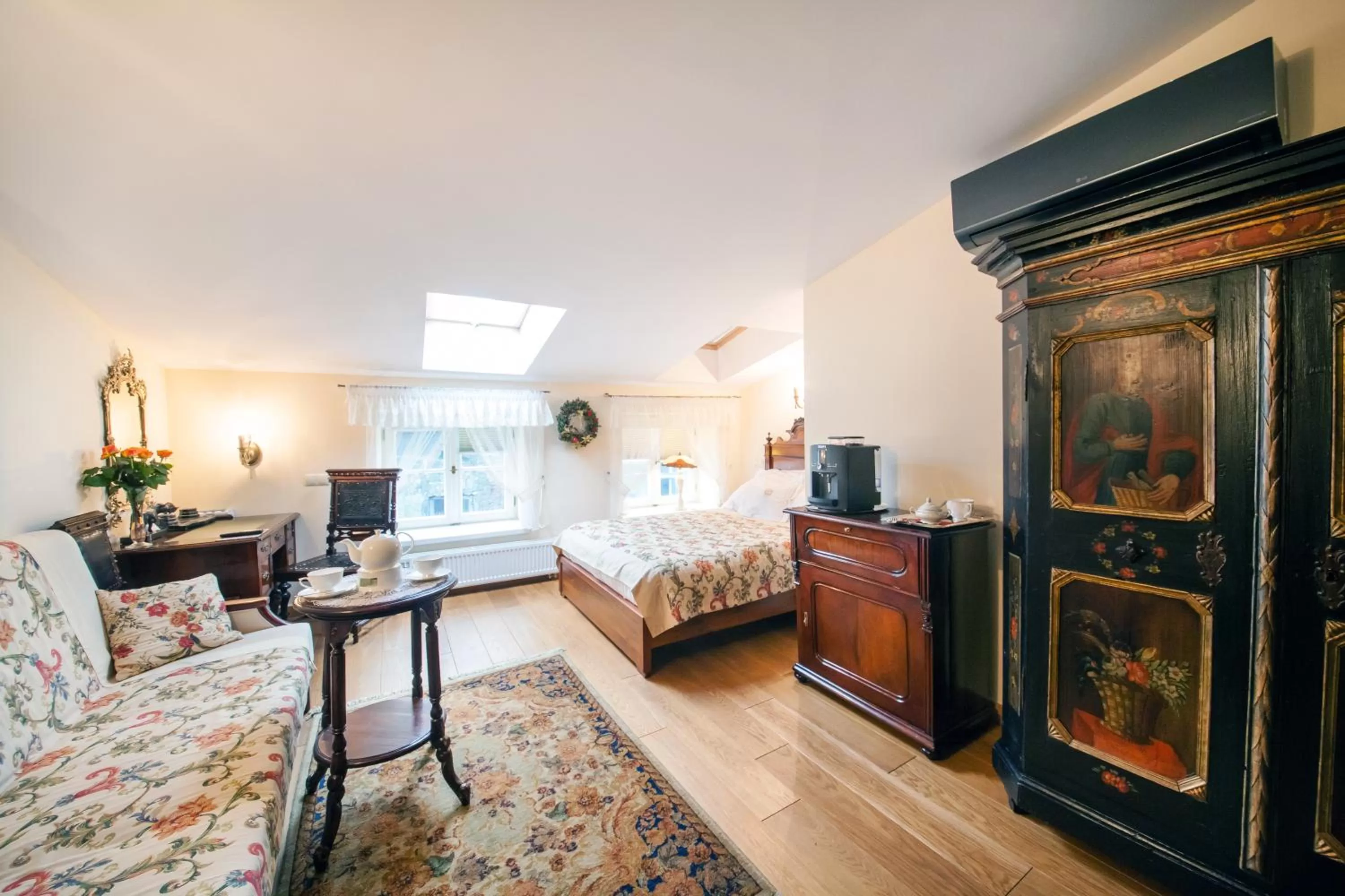 Photo of the whole room, Bed in Aparthotel Grodzka 21