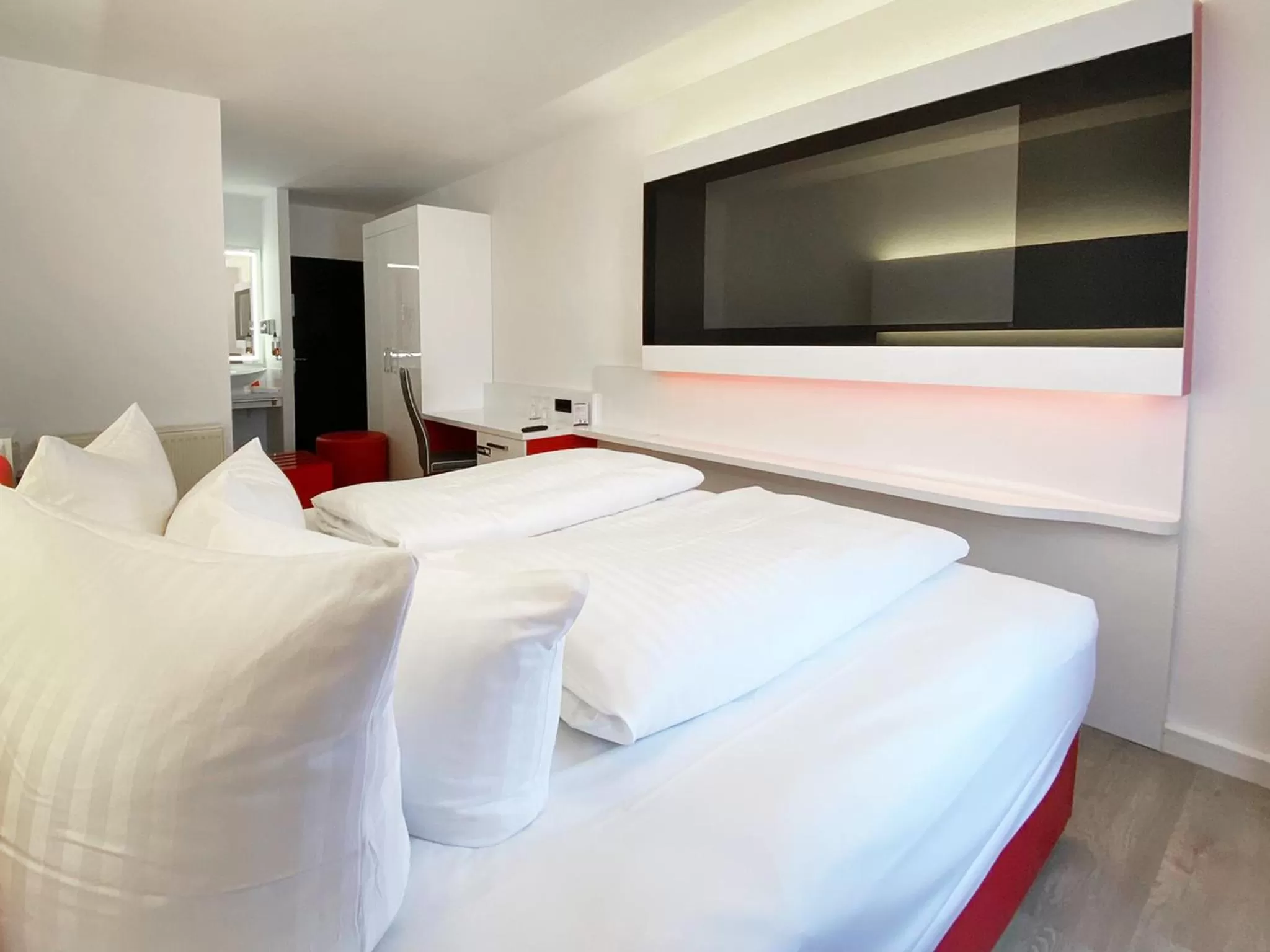 Photo of the whole room, Bed in DORMERO Hotel Hoyerswerda