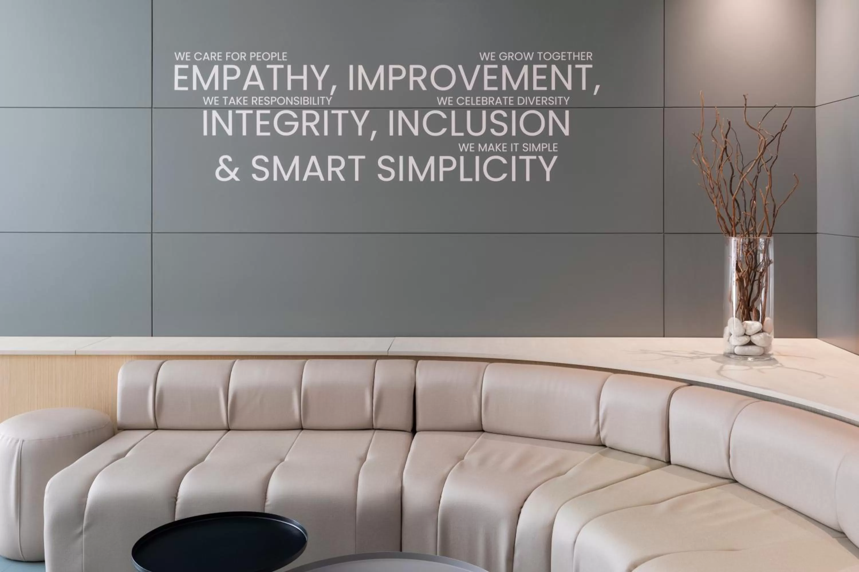 Lobby or reception in B&B HOTEL Elche