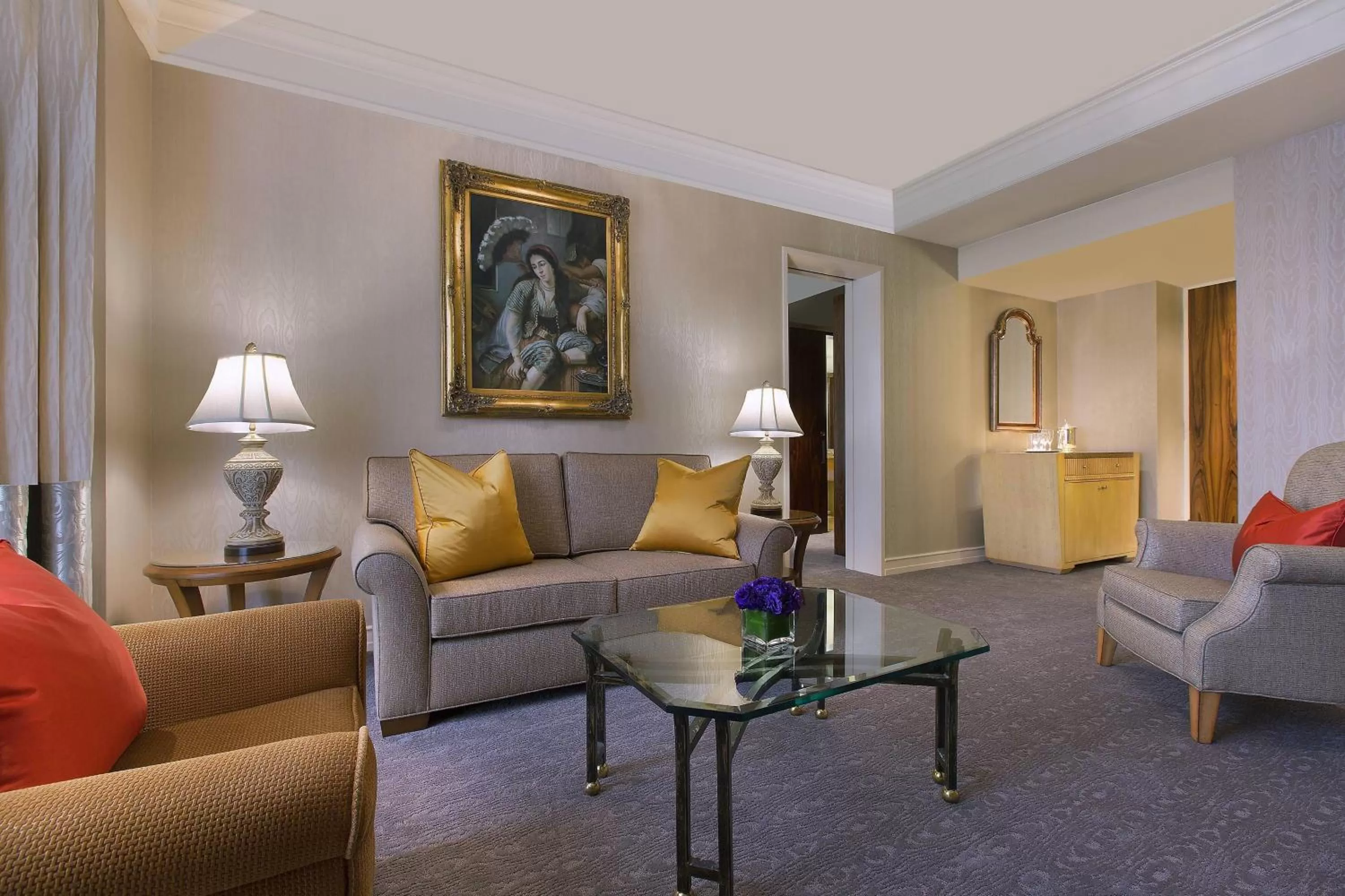 Lounge or bar in Sheraton Towers Singapore Hotel