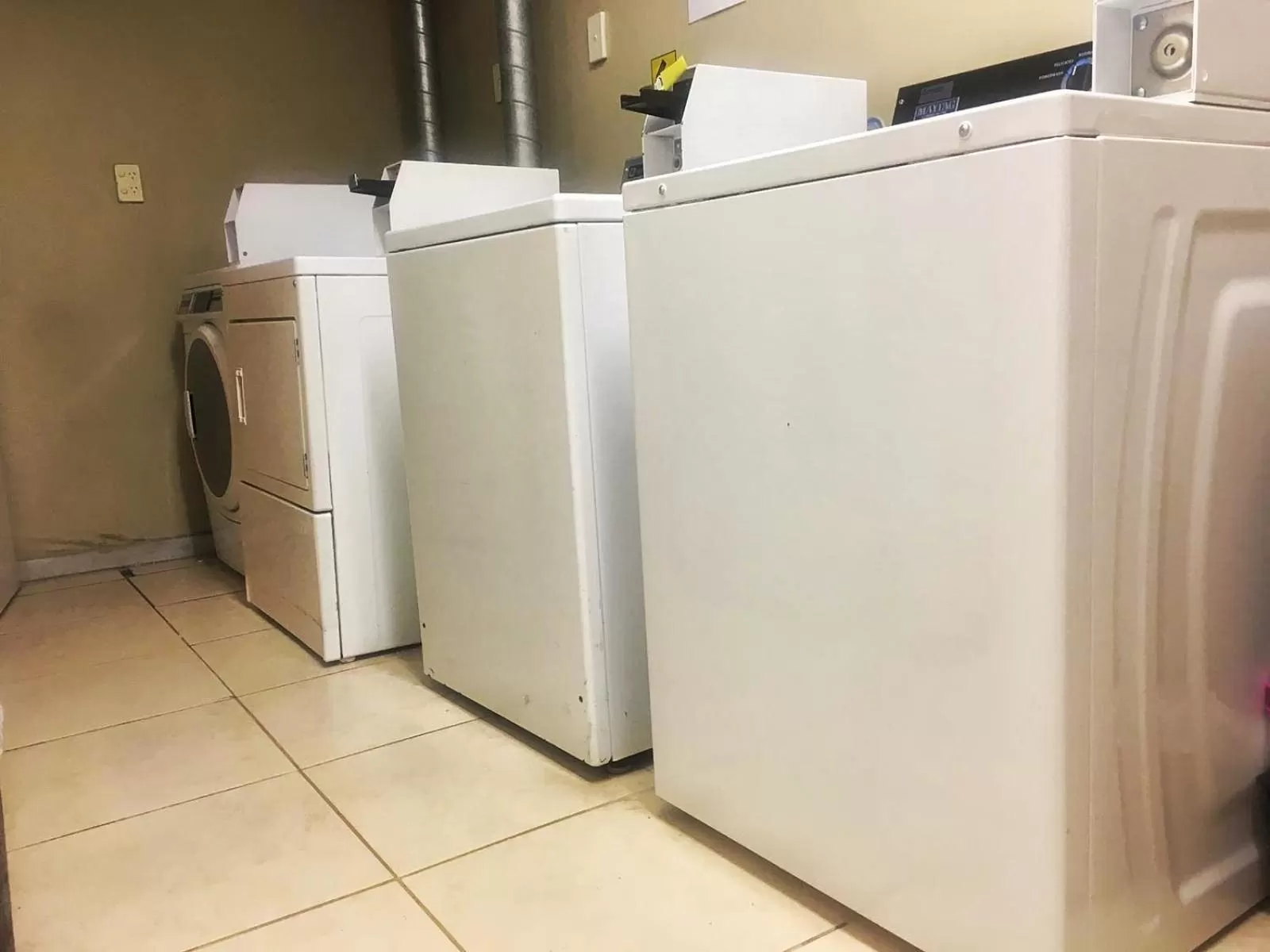 Day in Surf 'N' Snow Backpackers Across Sky Tower