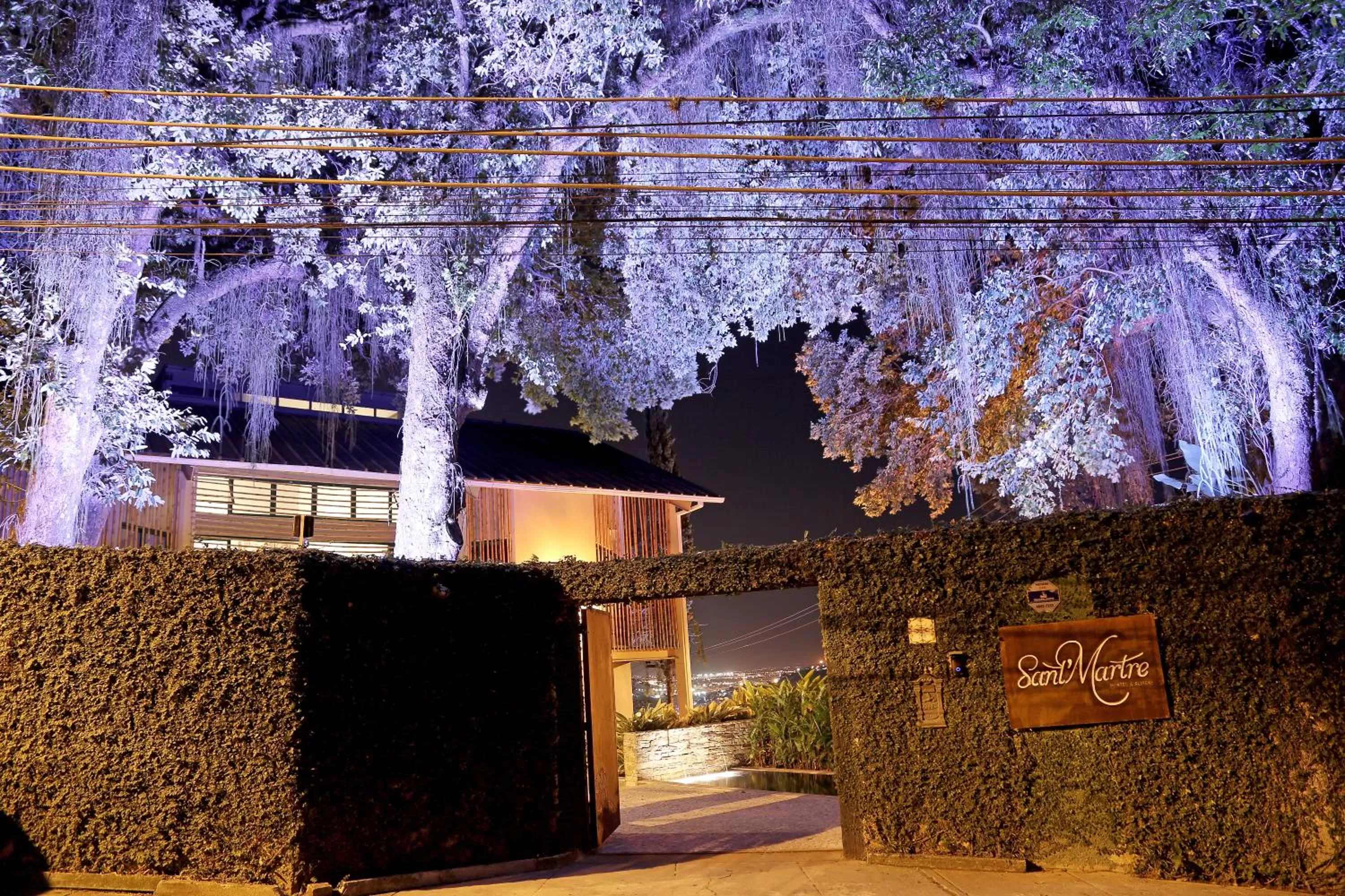 Facade/entrance, Property Building in Sant' Martre