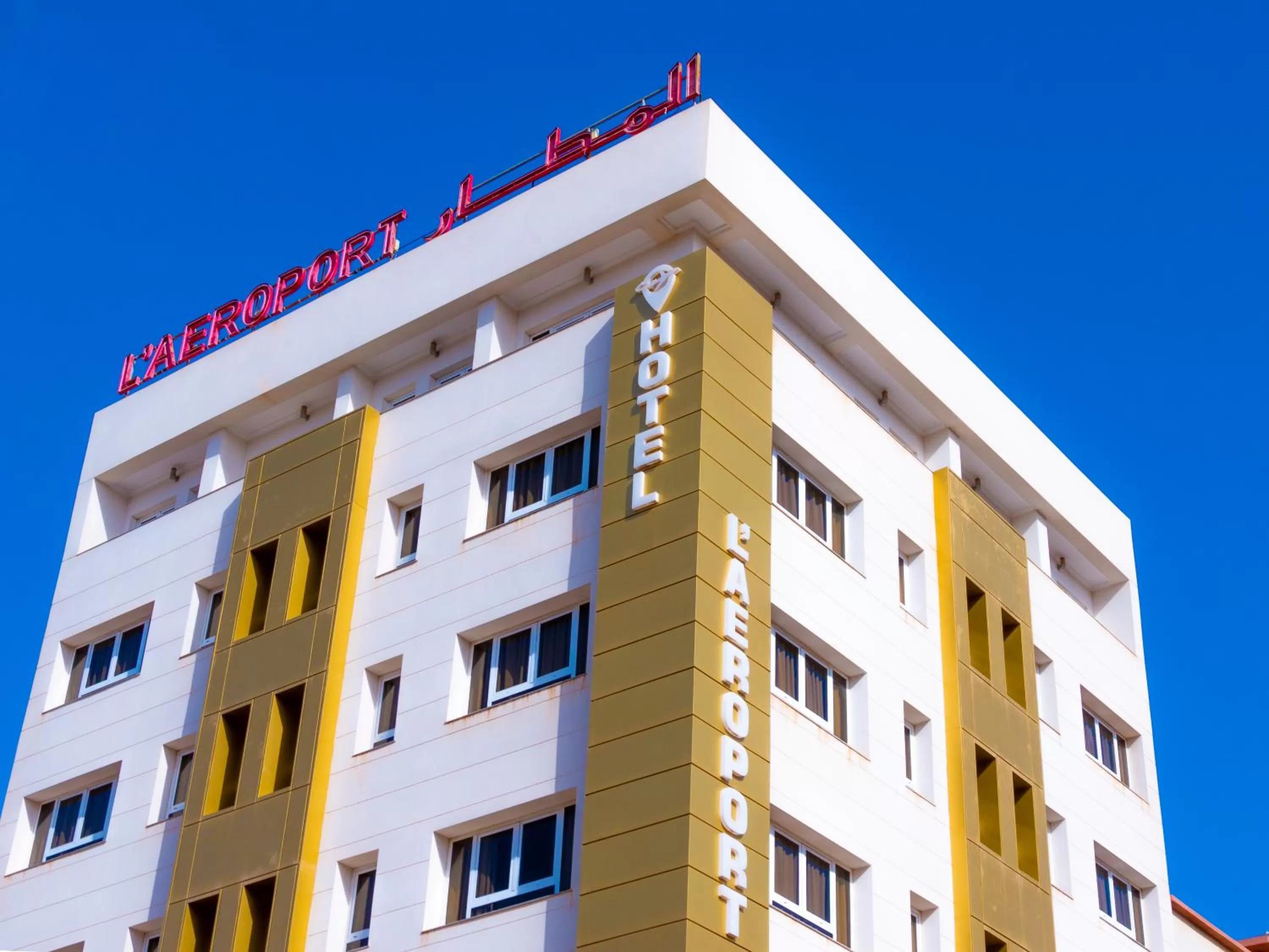 Property Building in Hotel L'Aéroport