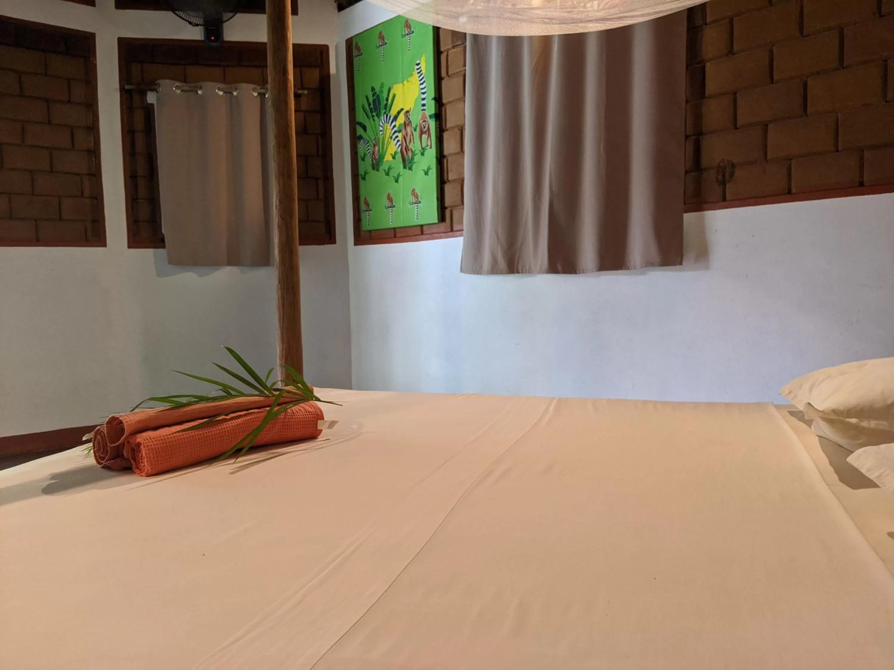 Bedroom, Bed in Hotel Lakana Ramena