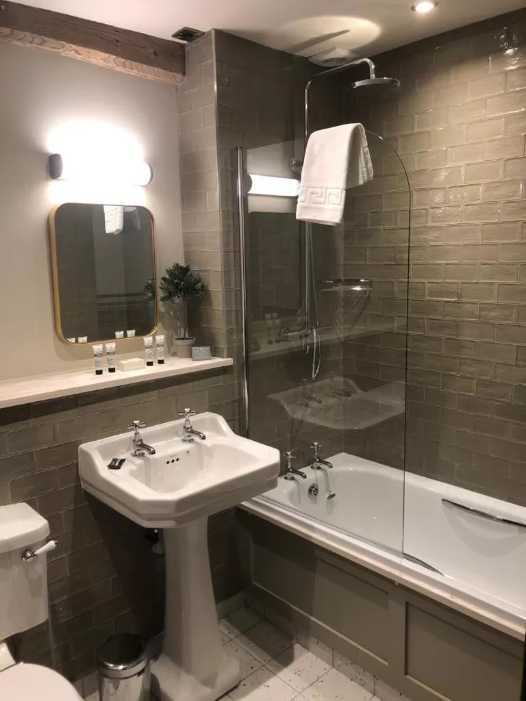 Bathroom in Alvanley Arms, Cotebrook
