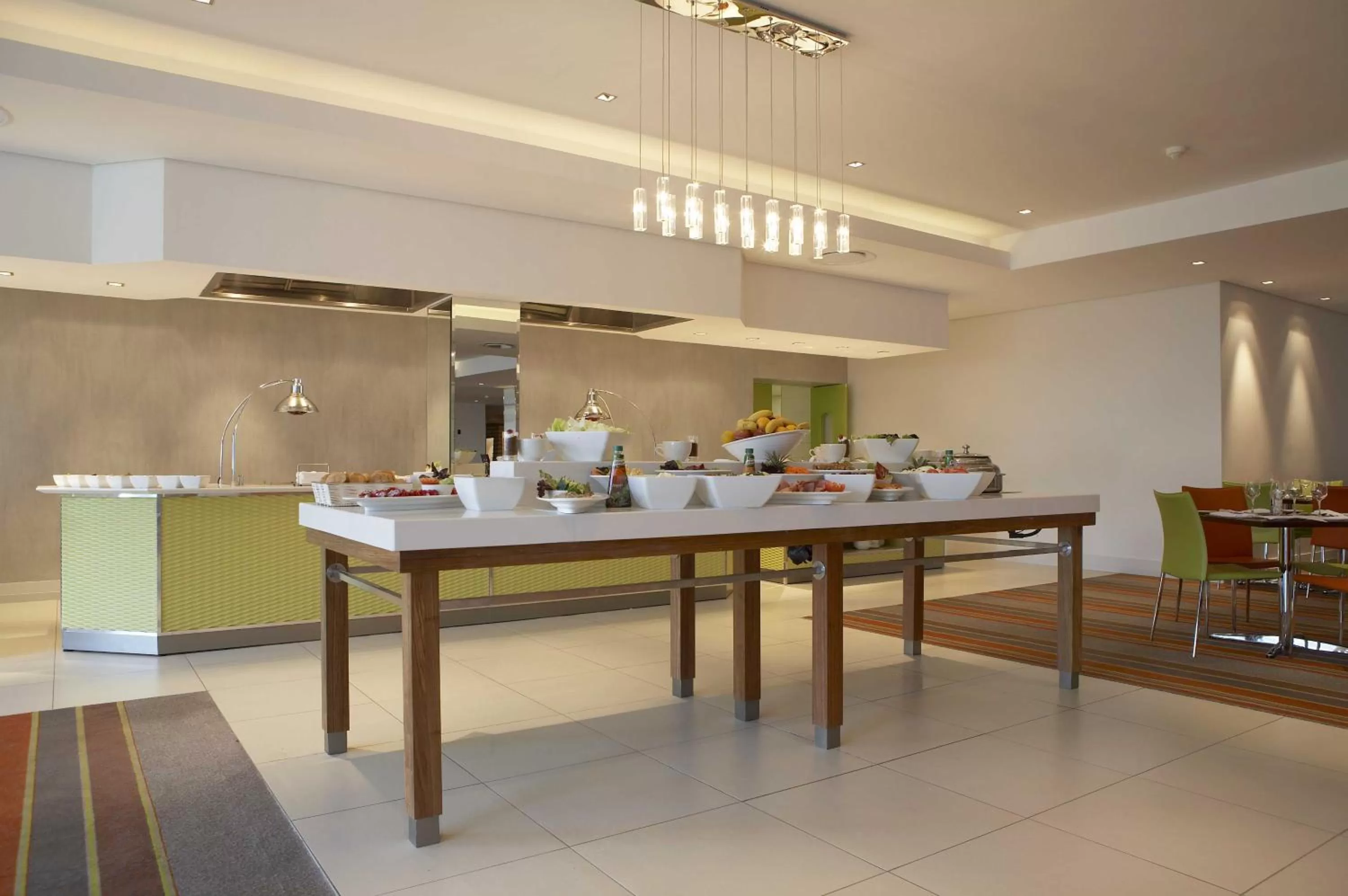 Restaurant/places to eat in Garden Court Nelson Mandela Boulevard