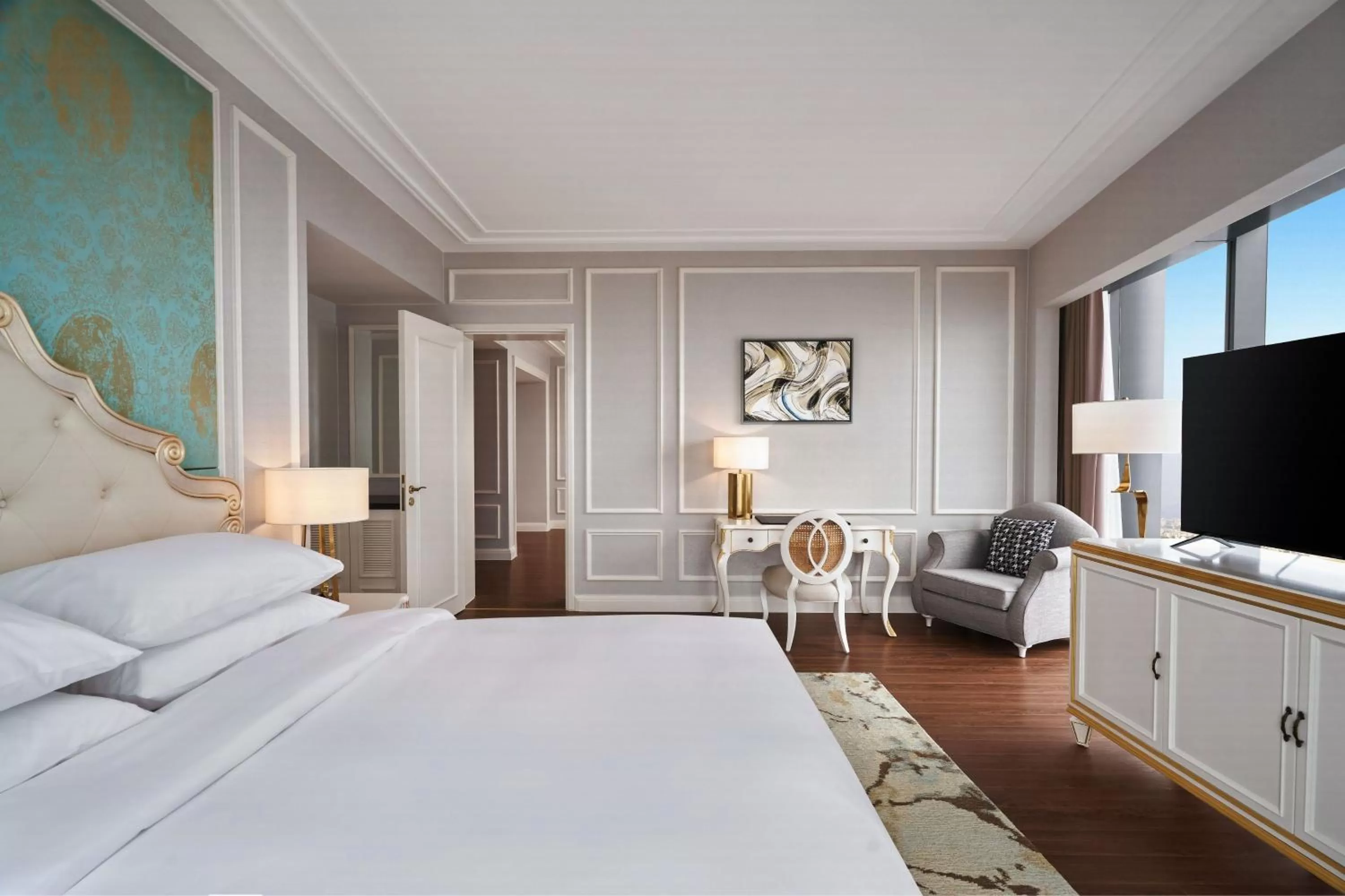 Bedroom, Bed in Sheraton Hai Phong