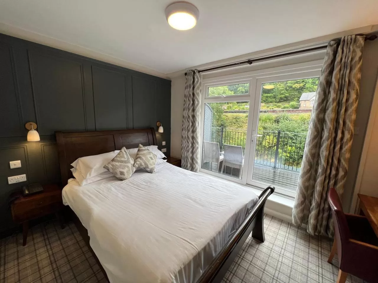 Bed in The Chainbridge Hotel