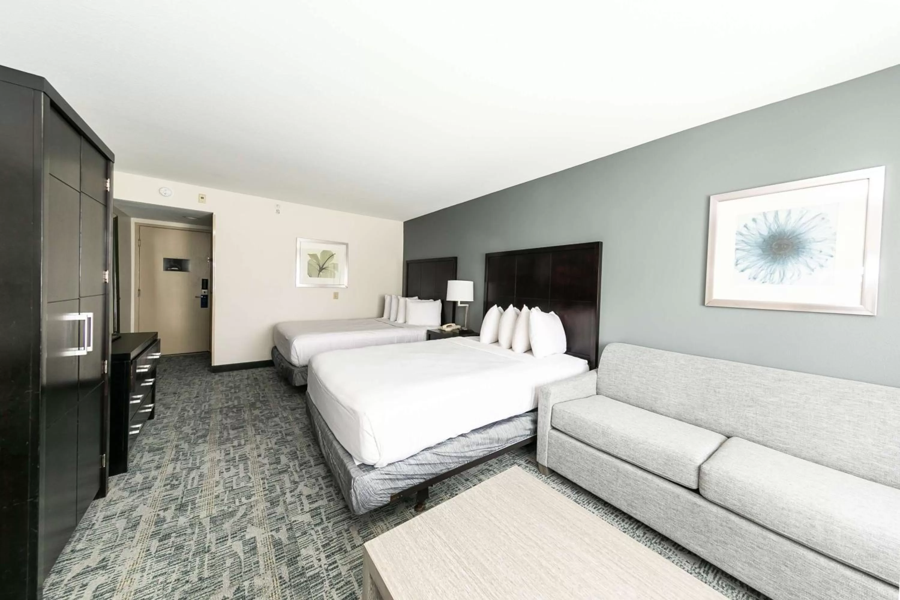 Bedroom, Bed in Best Western Inn & Suites San Diego Zoo -SeaWorld Area