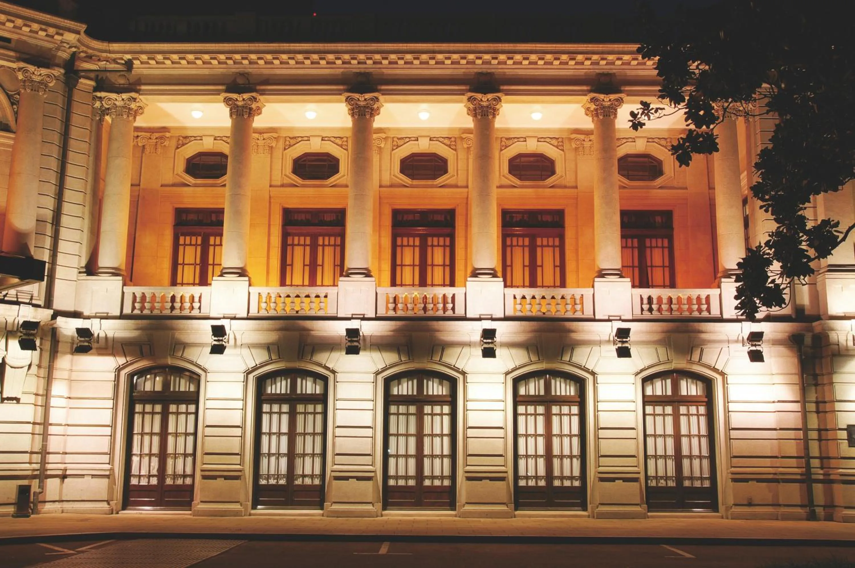 Facade/entrance in Okura Garden Hotel Shanghai