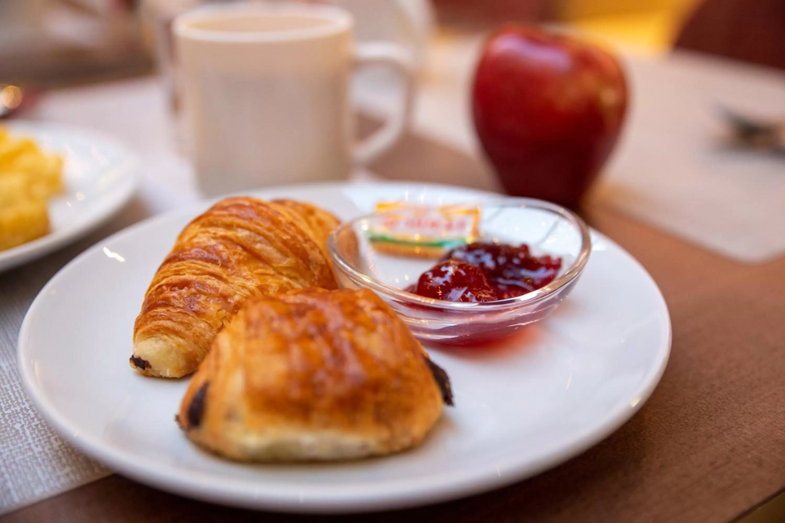 Breakfast in Comfort Aparthotel Aix Le Tholonet