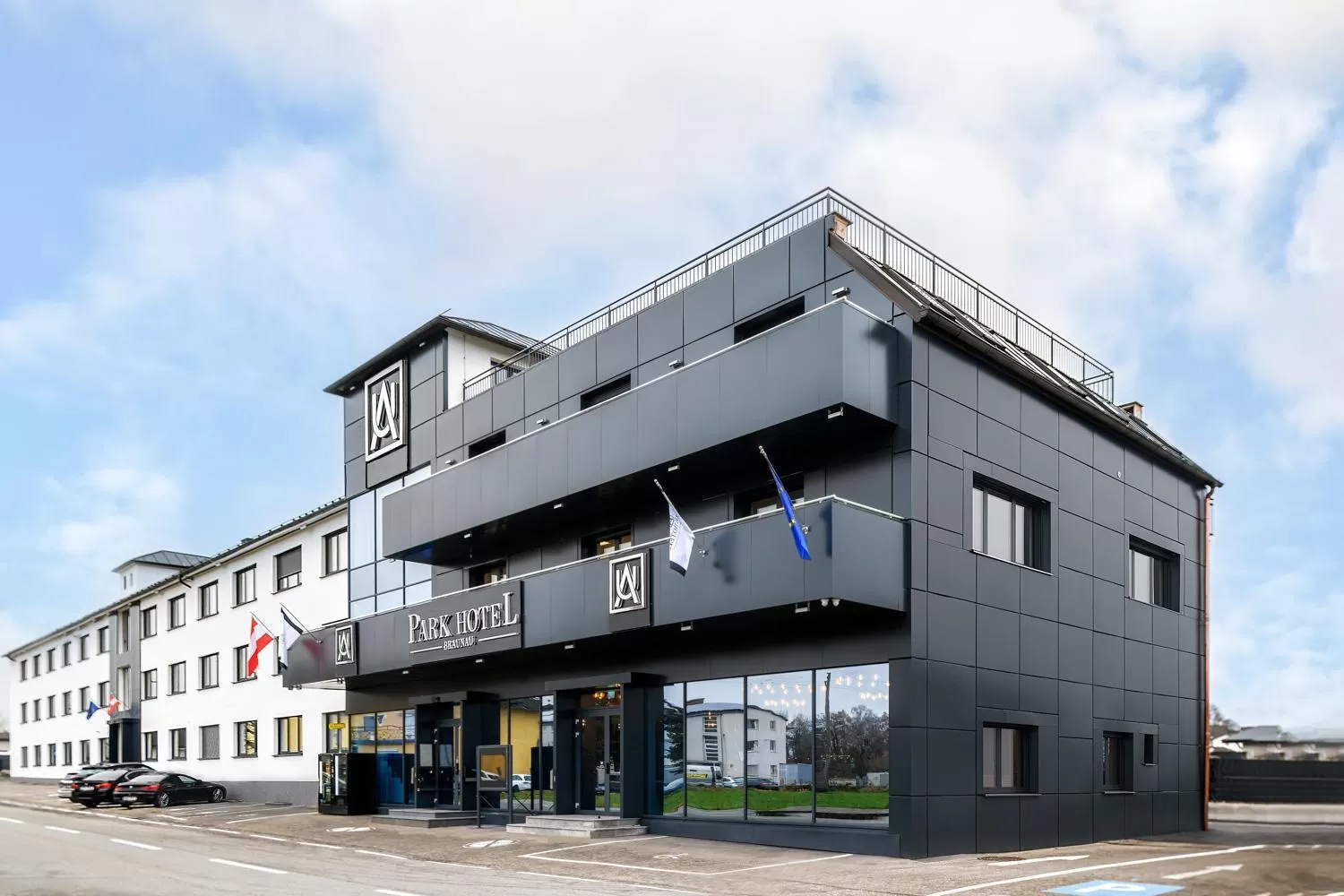 Property building in PARKHOTEL BRAUNAU - 24 Stunden Self Check-IN