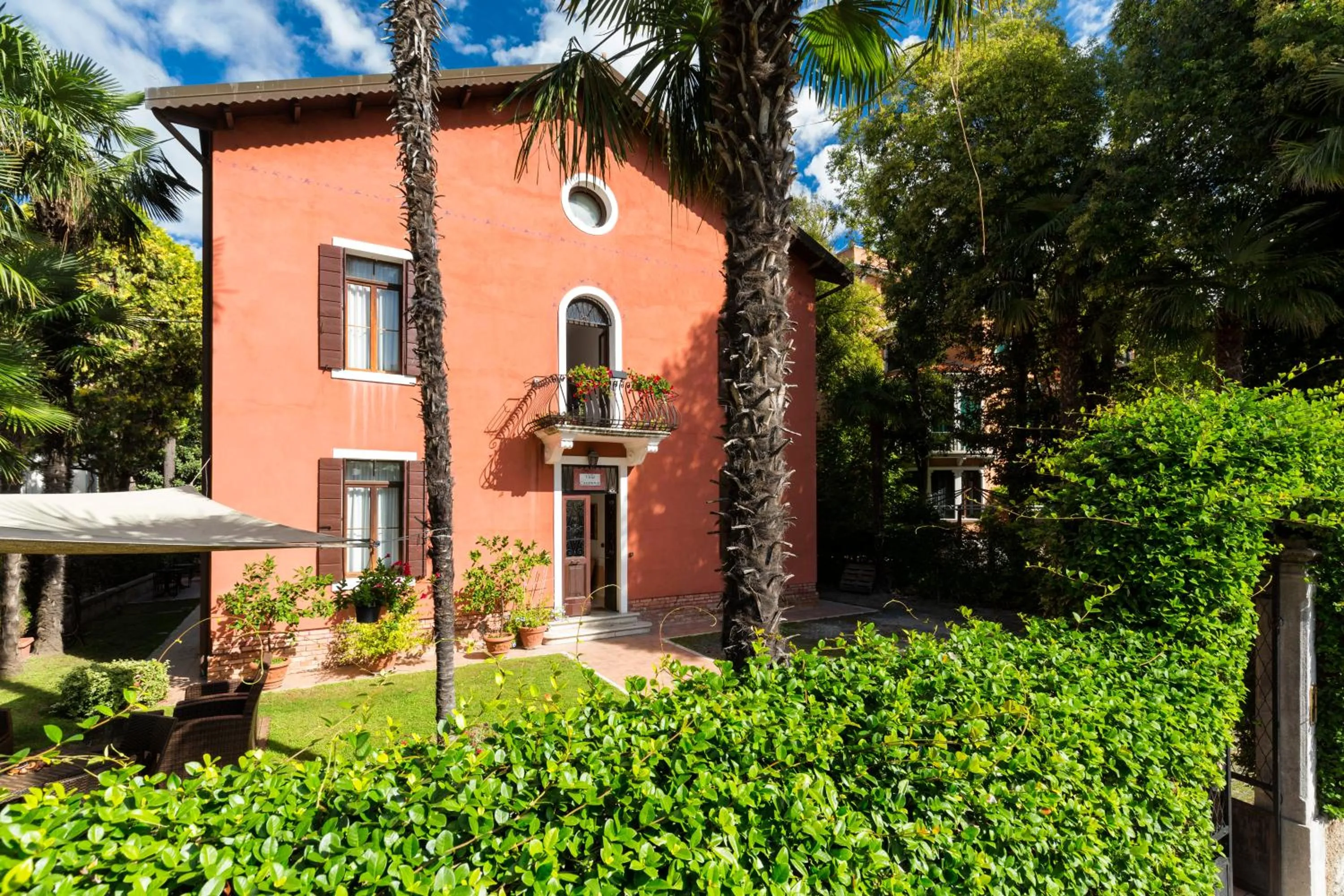 Property building in Villa Casanova