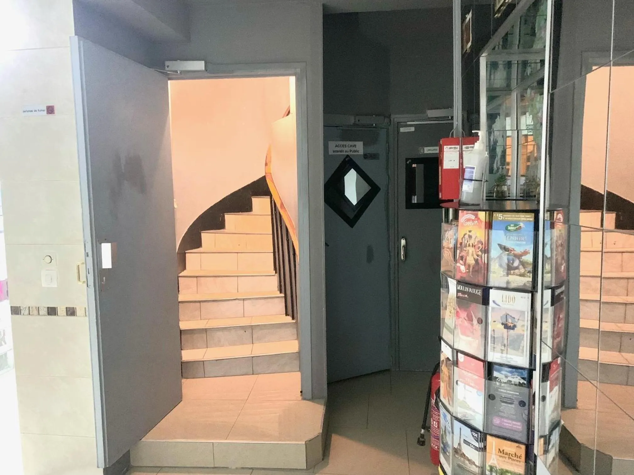 Lobby or reception in Hôtel des Andelys