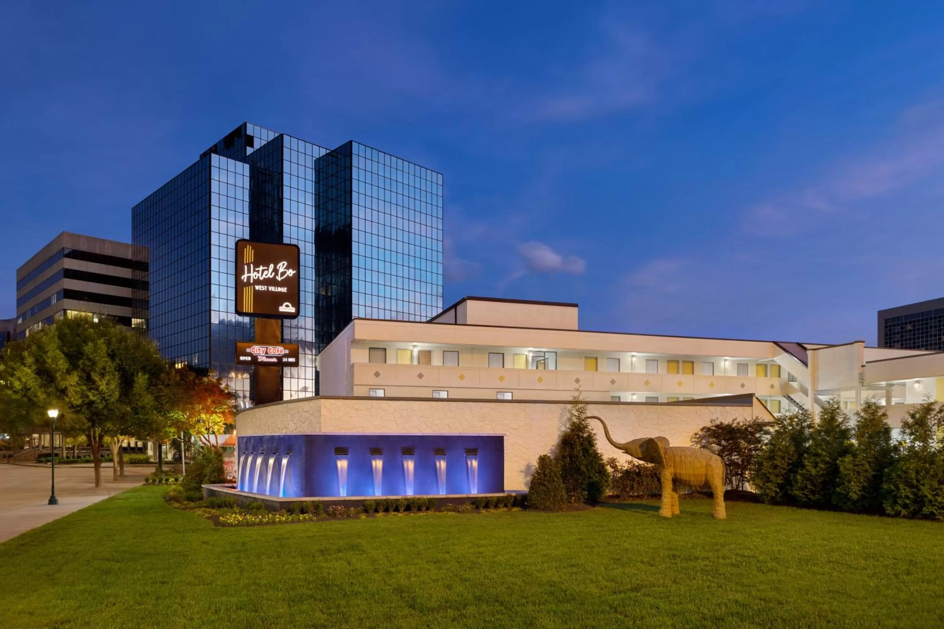 Property building in Hotel Bo, a Days Inn by Wyndham Chattanooga Downtown