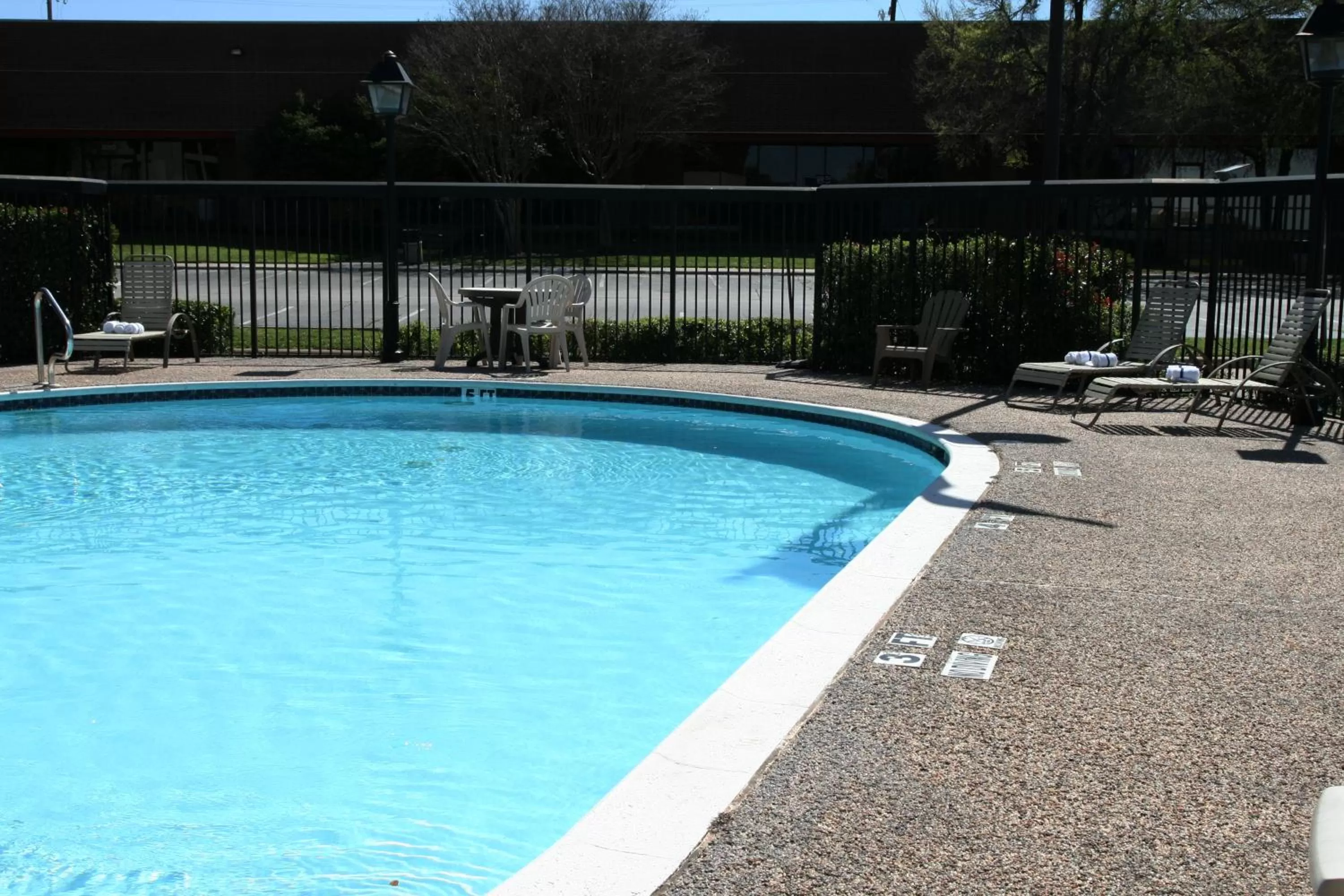 Day, Swimming Pool in Country Inn & Suites by Radisson, Grand Prairie-DFW-Arlington, TX