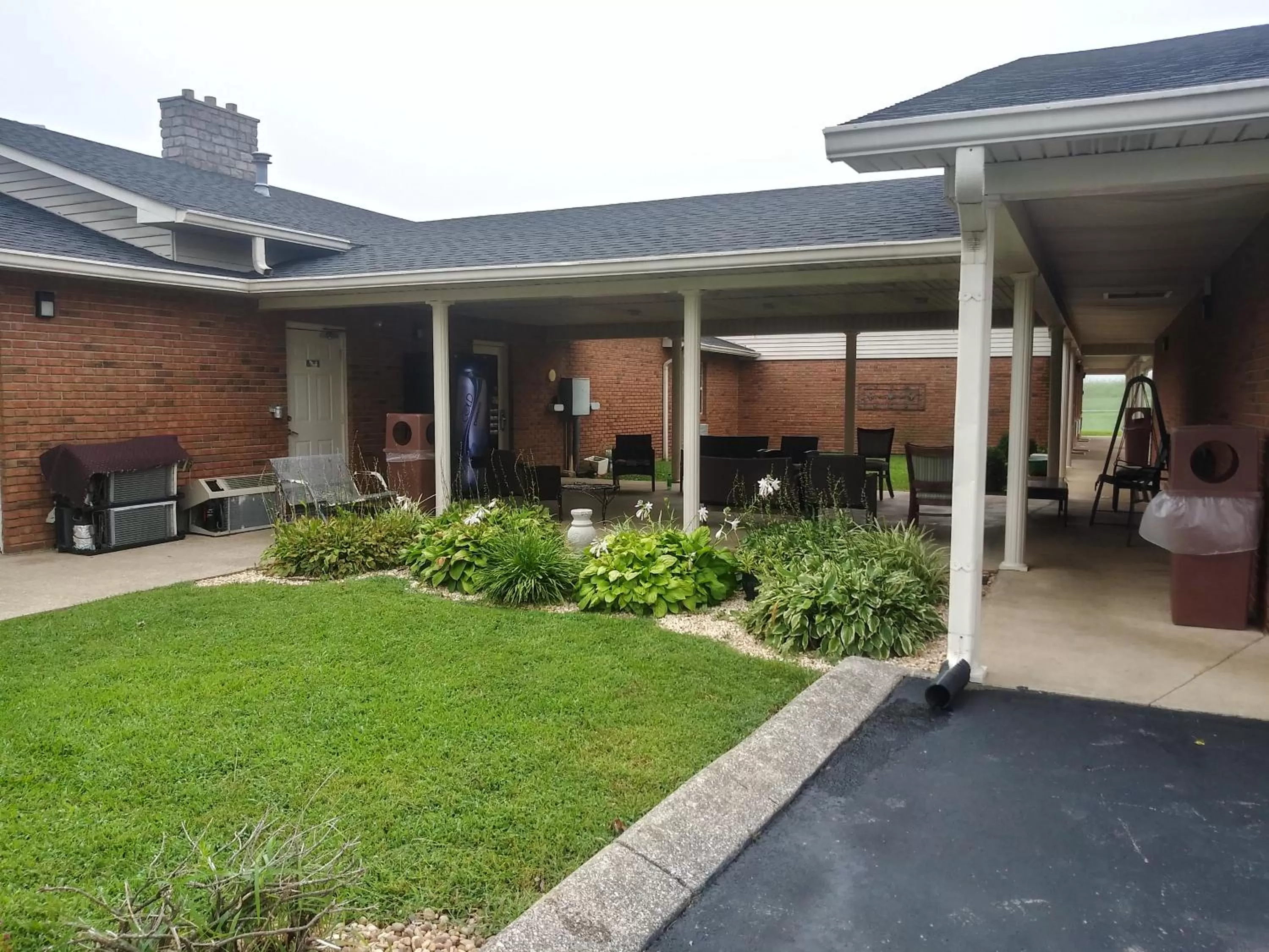 Patio in Hearthstone Inn