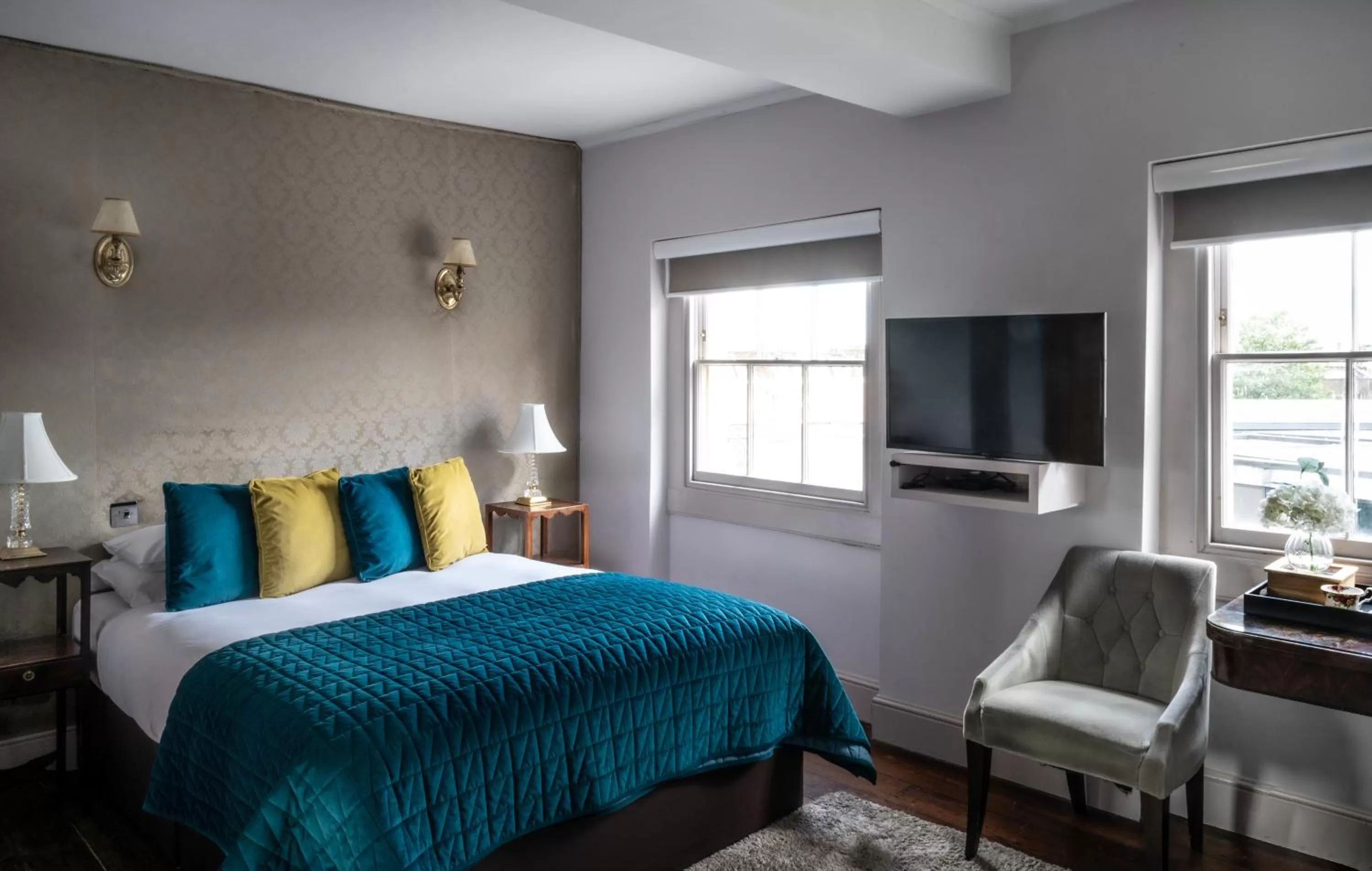 Bed in York & Albany