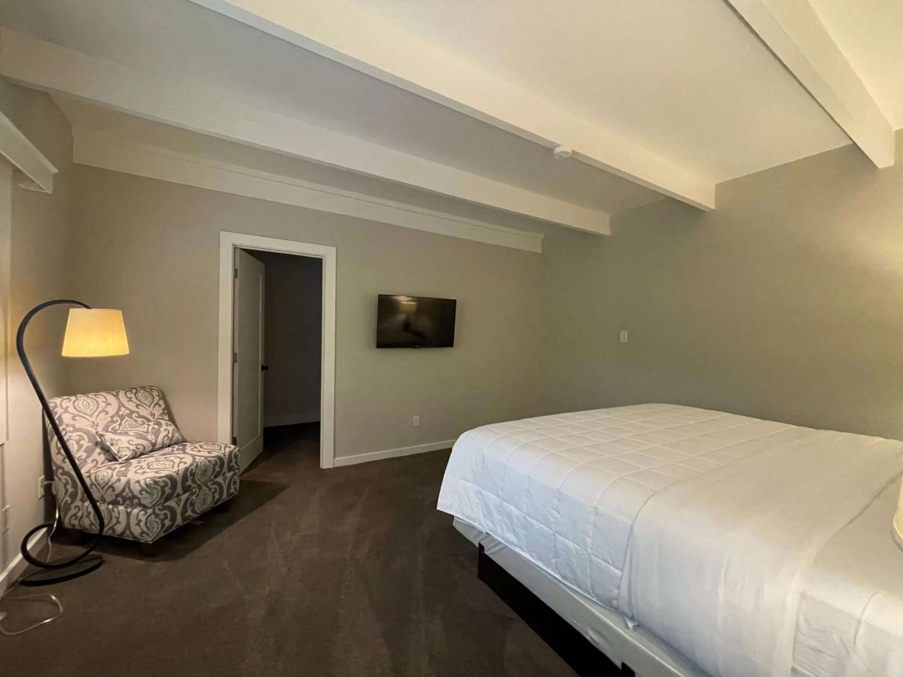 Bed in Allenberry Resort