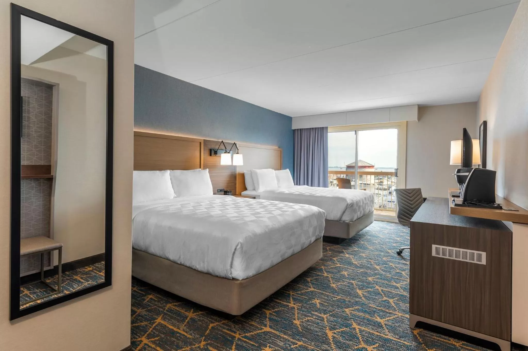 Photo of the whole room, Bed in Holiday Inn Kingston - Waterfront by IHG