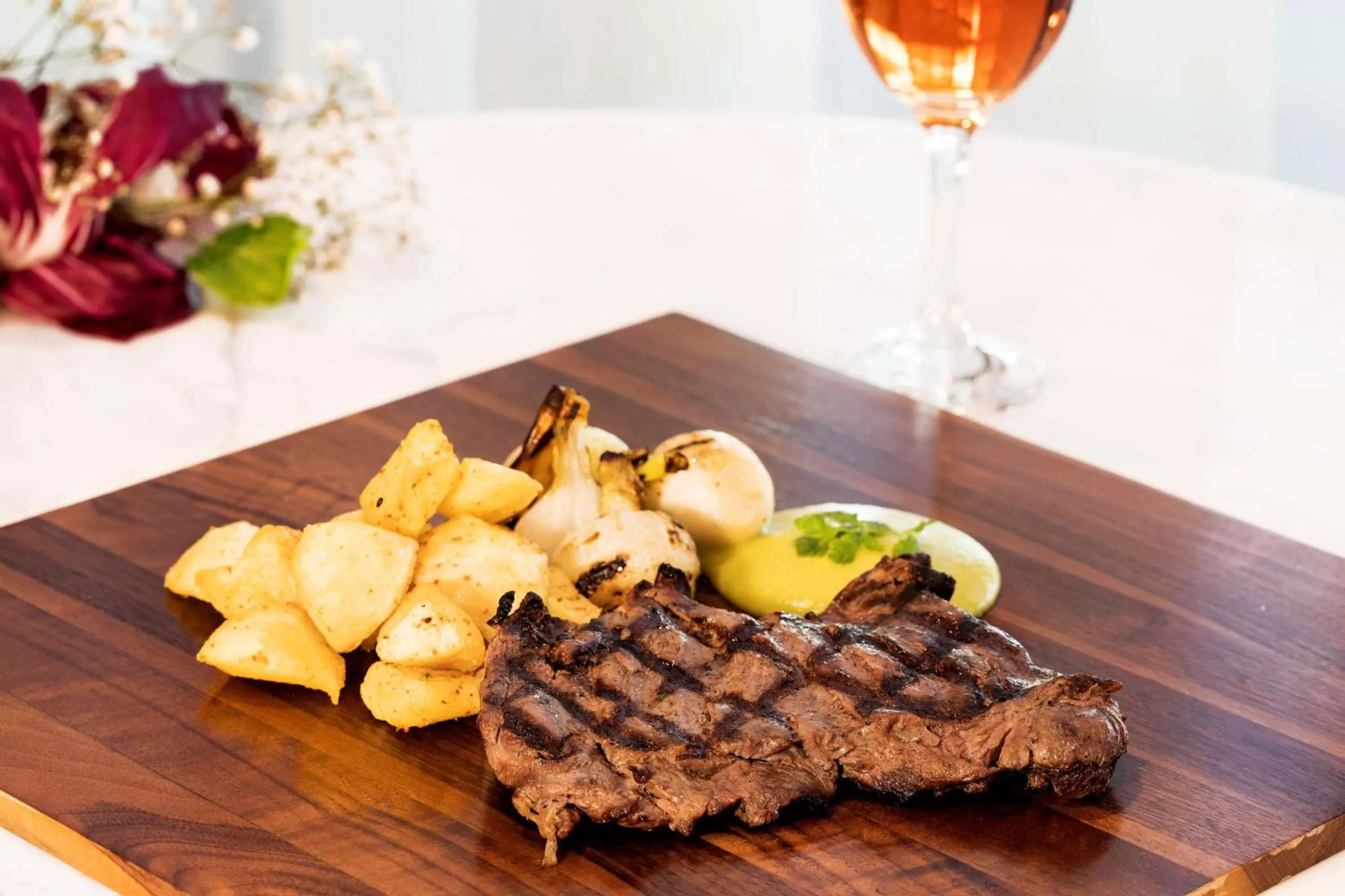 Restaurant/places to eat in Hilton Garden Inn Merida