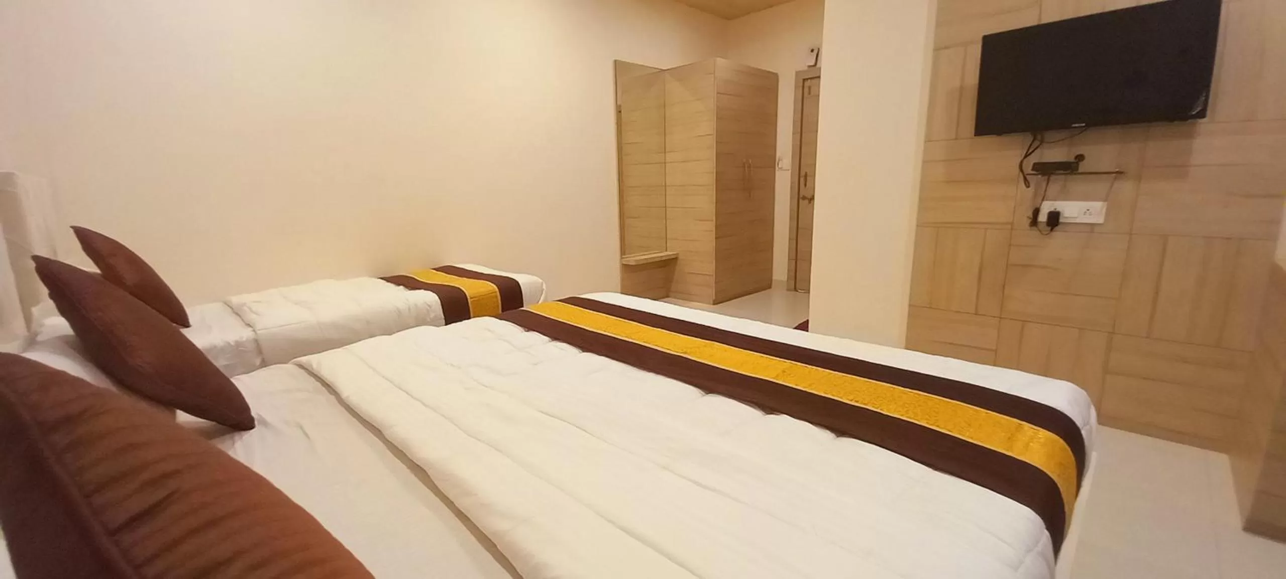 Bed in Sanjog Resort