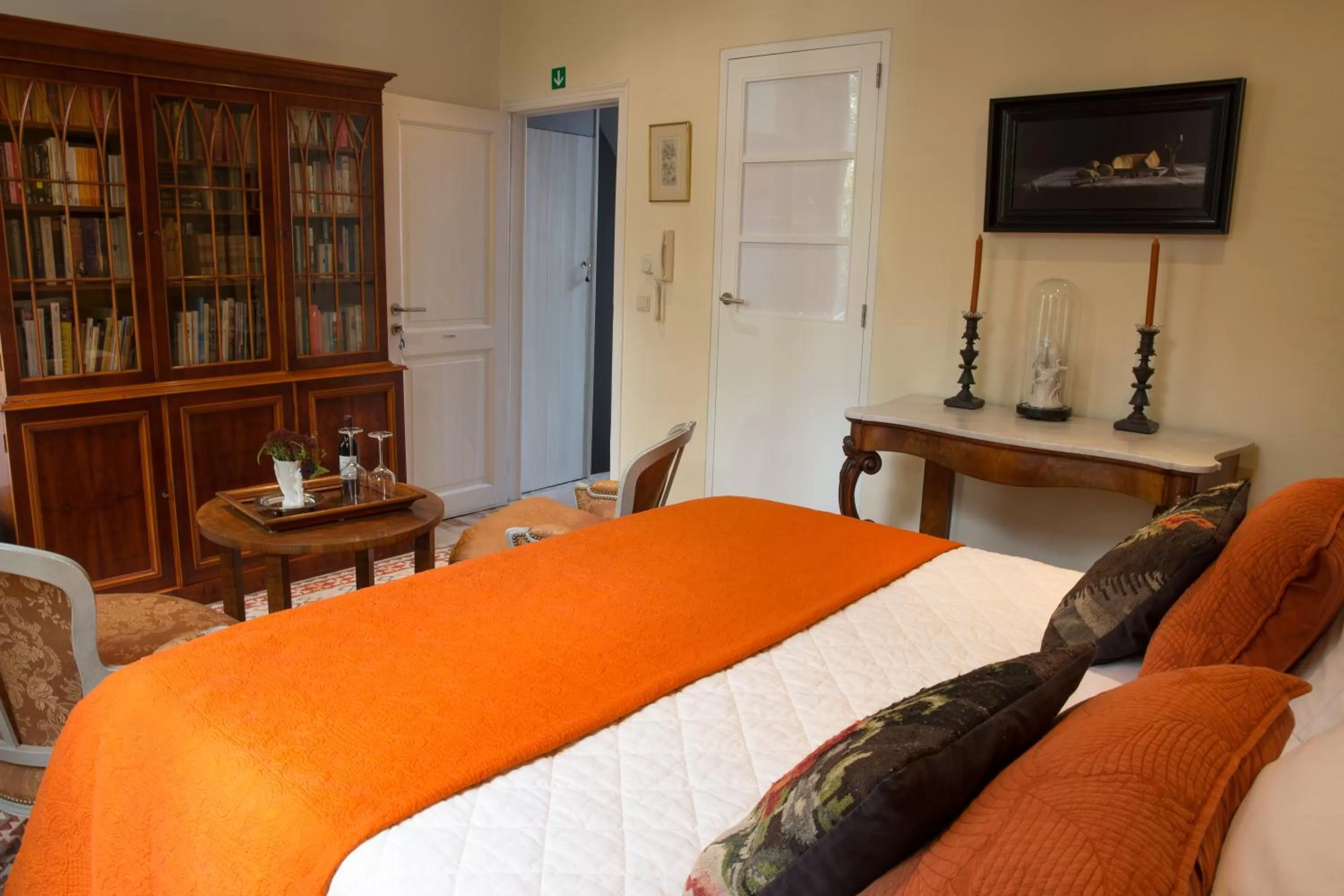 Room Photo in TWO ROOMS IN BRUGES