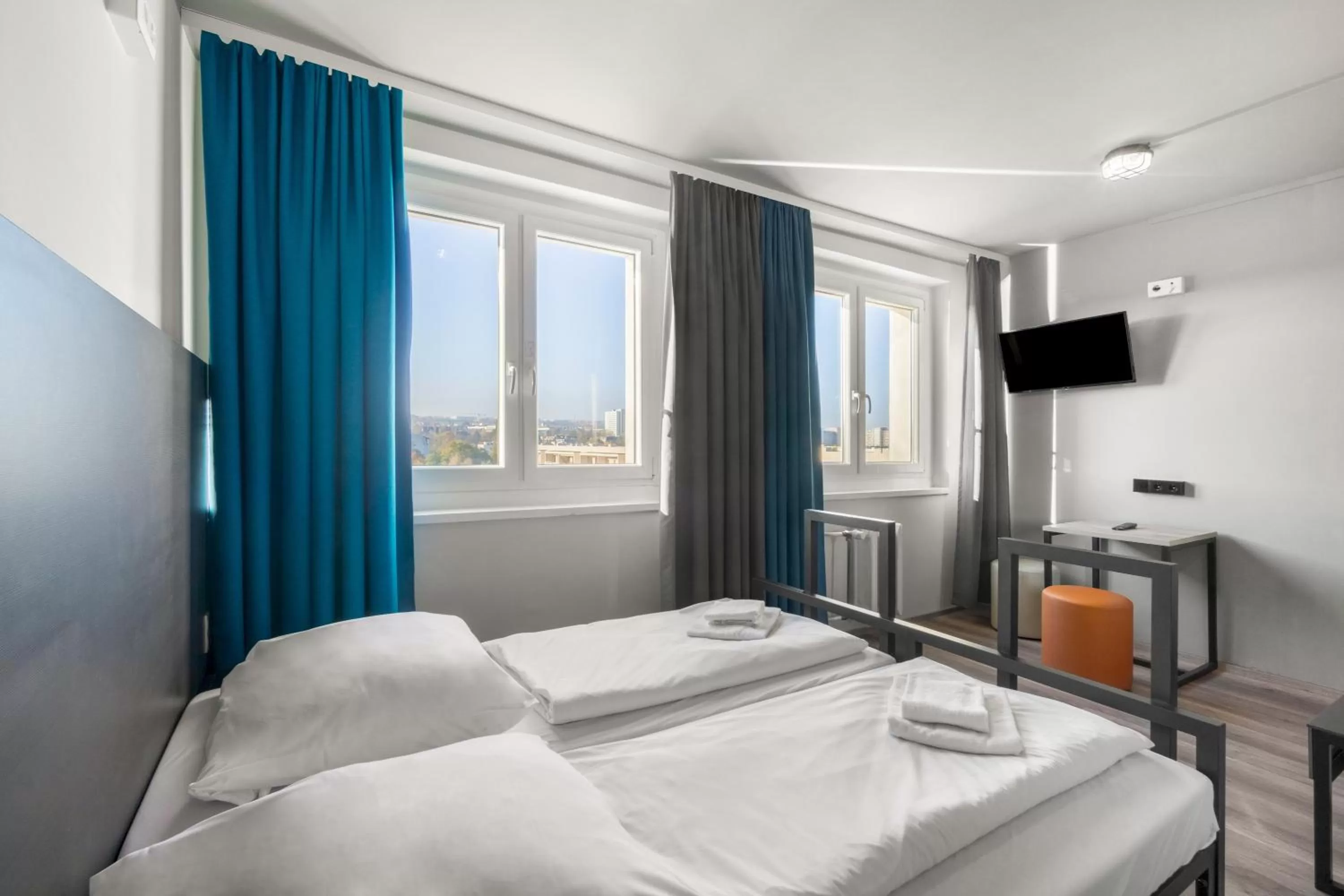 TV and multimedia, Bed in a&o Dresden Hauptbahnhof