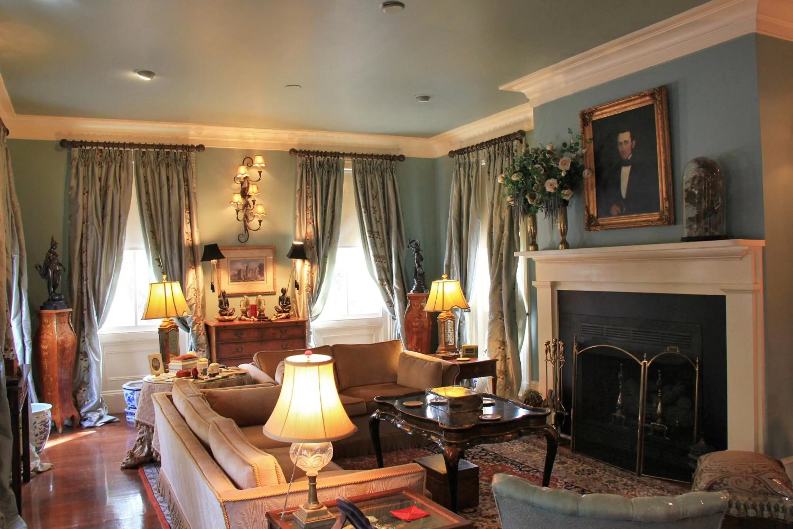 Living room in 22 Charlotte