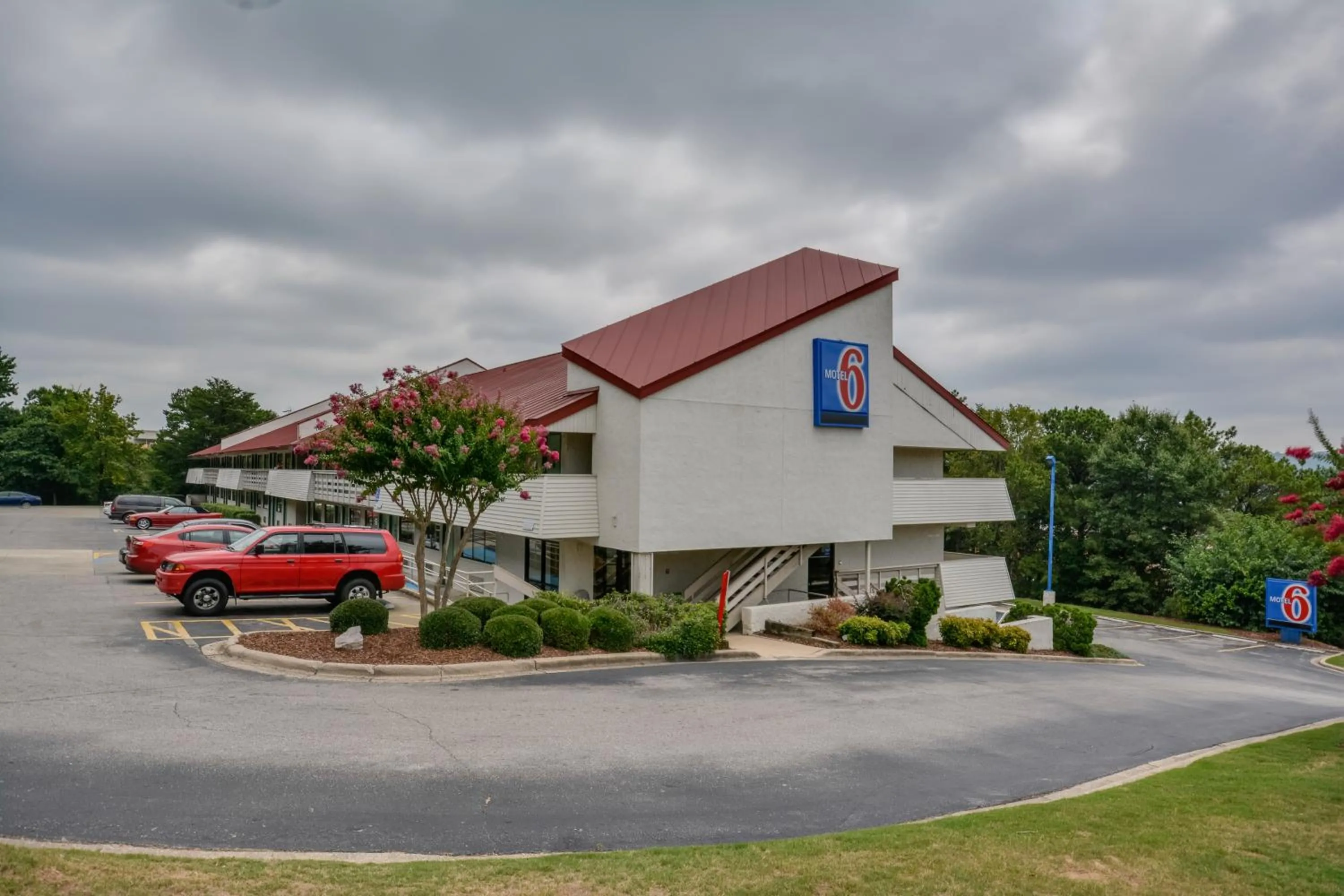 Property building in Motel 6-Birmingham, AL