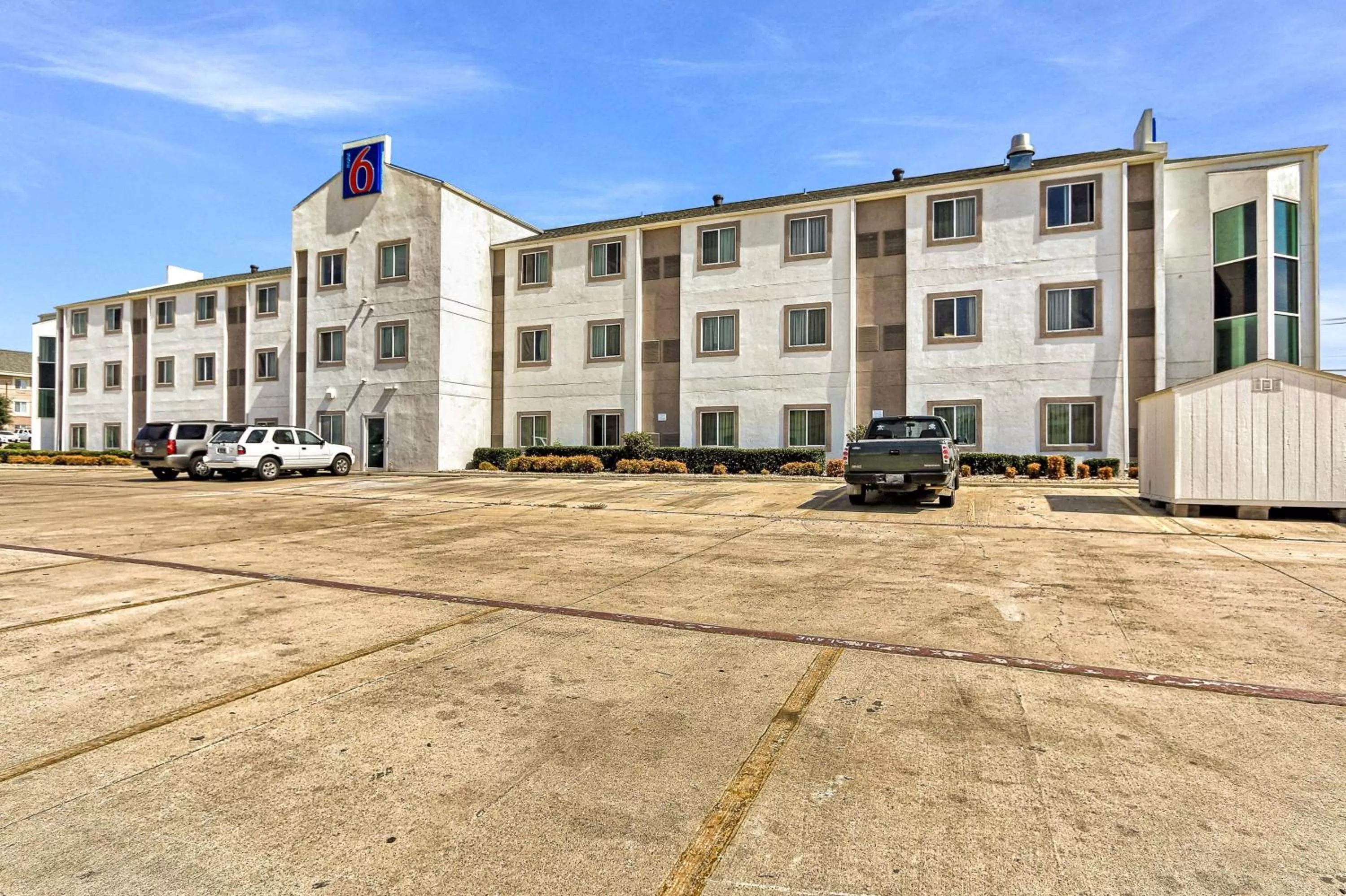 Property building in Motel 6-Killeen, TX
