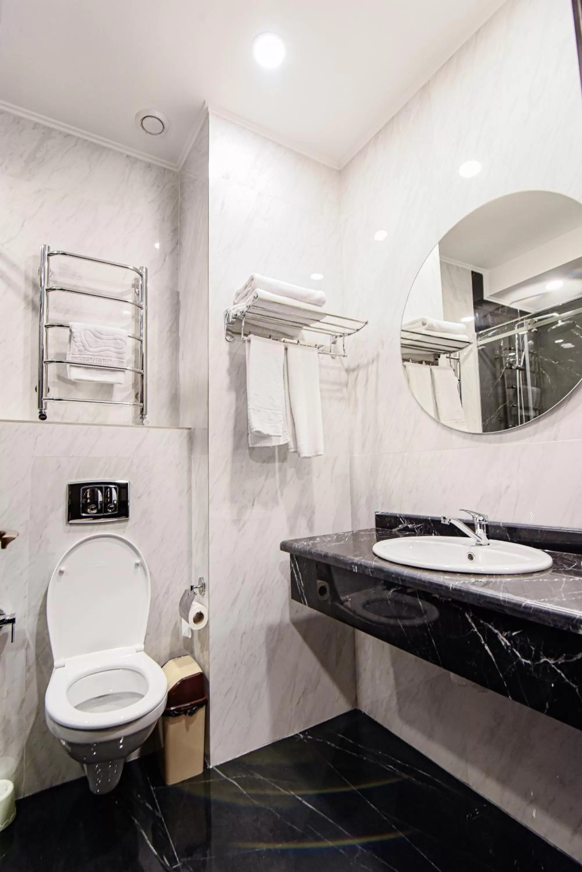 Bathroom in East Palace Hotel