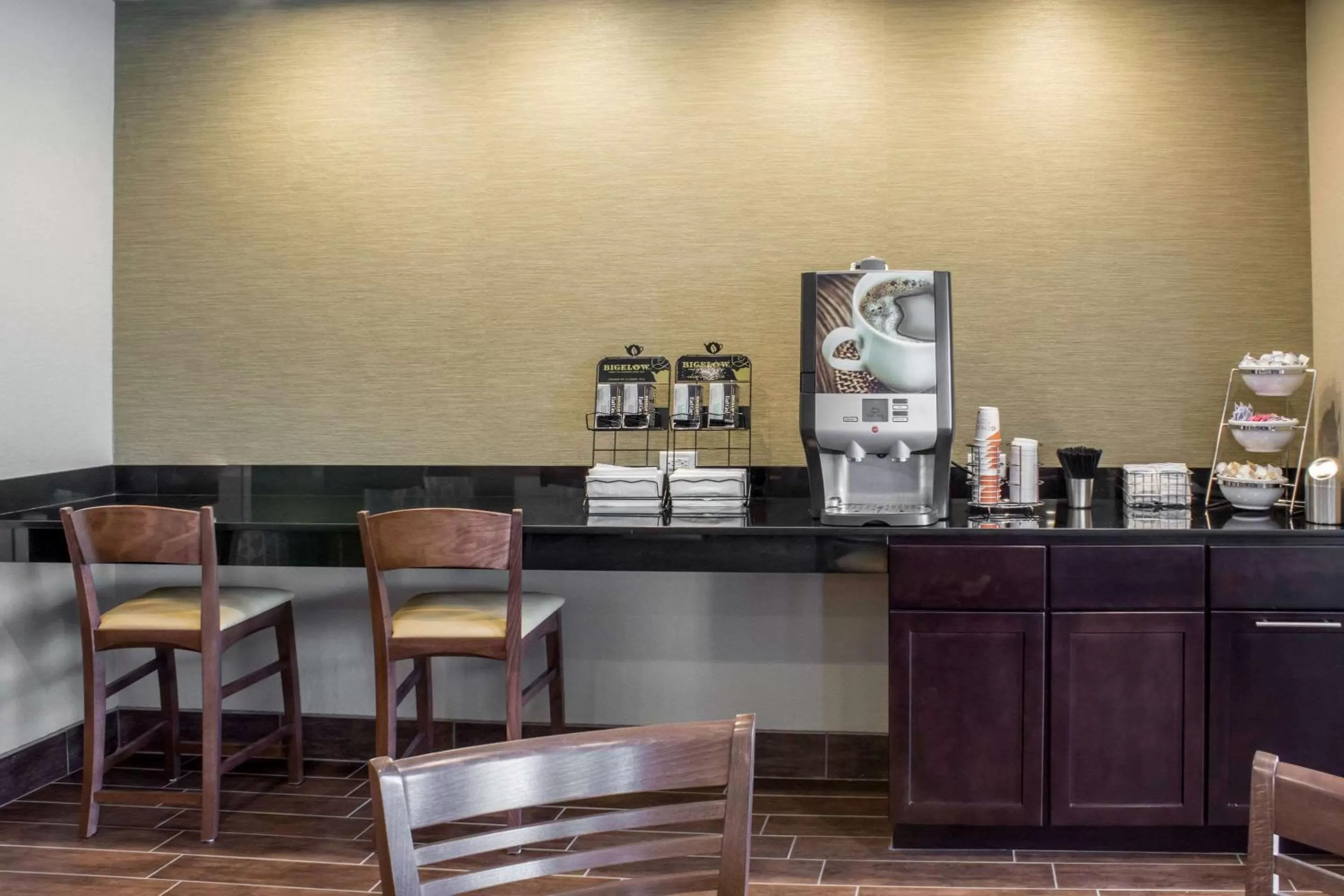 Restaurant/places to eat in Sleep Inn & Suites Fort Dodge
