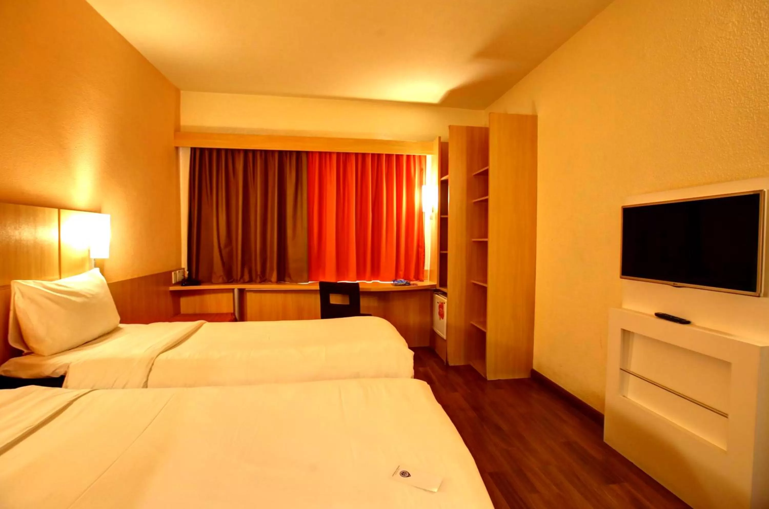 Bed in ibis Vitoria Praia do Canto