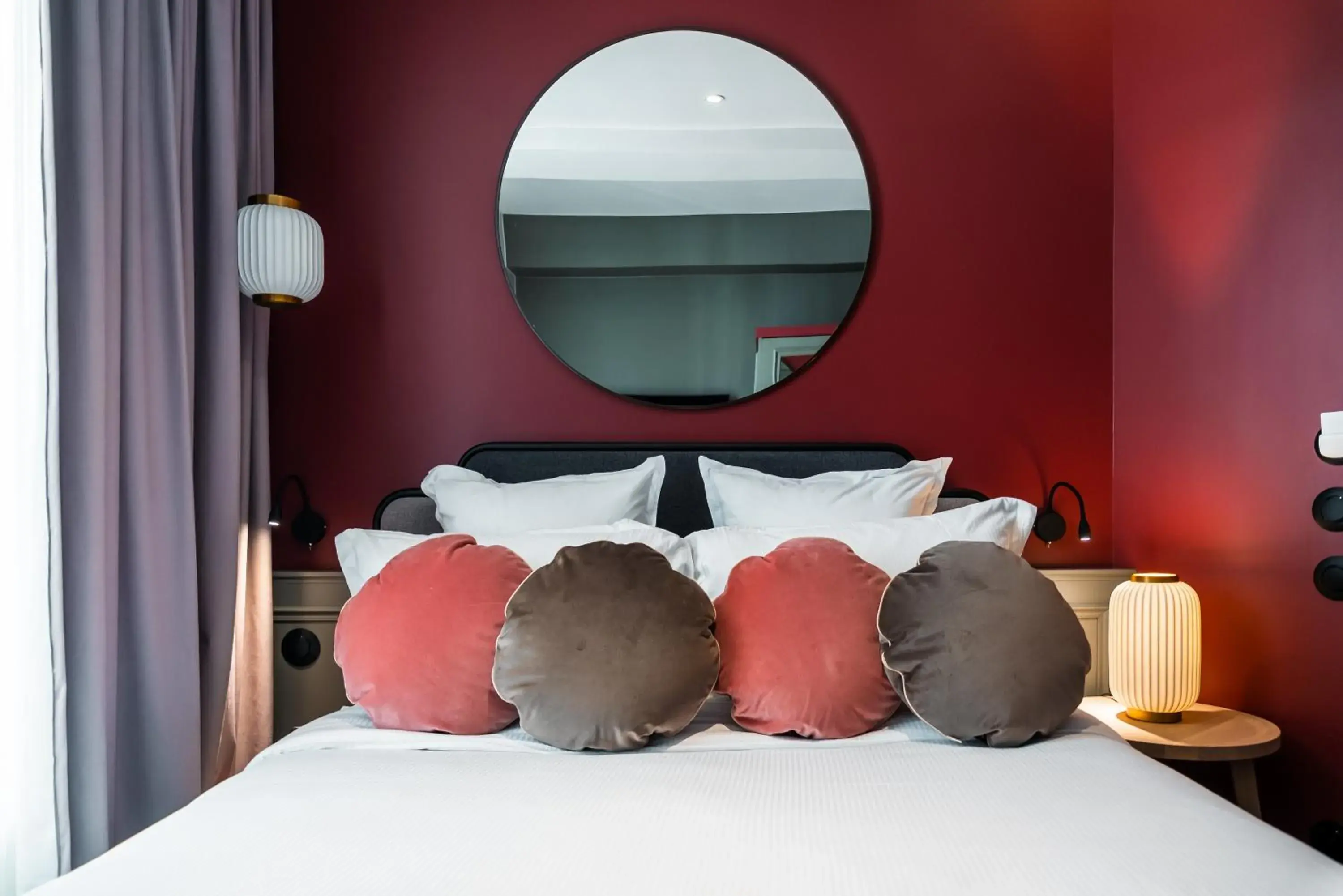 Tiny in La Dépendance Tiny in La Dépendance