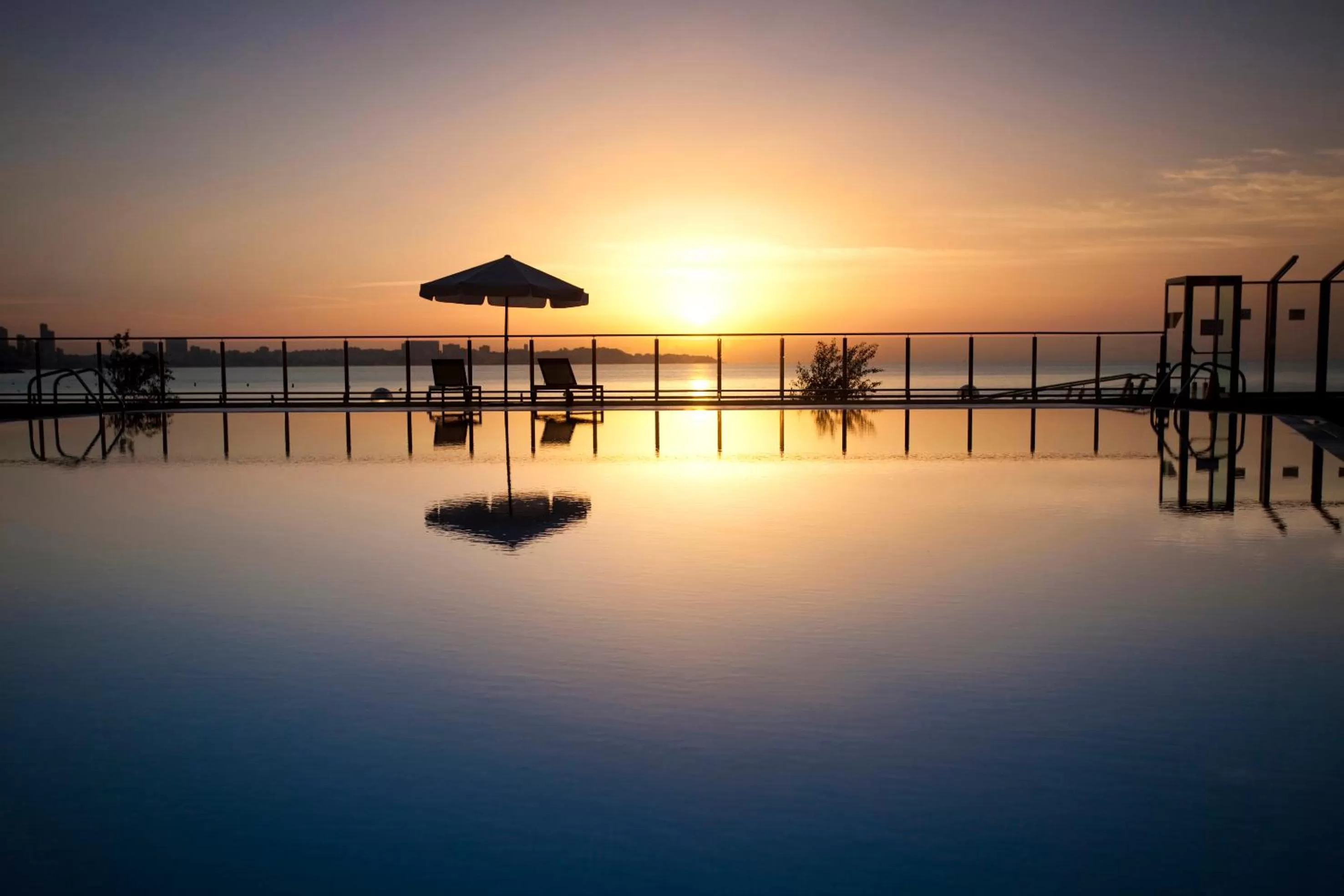 Pool view in Melia Alicante