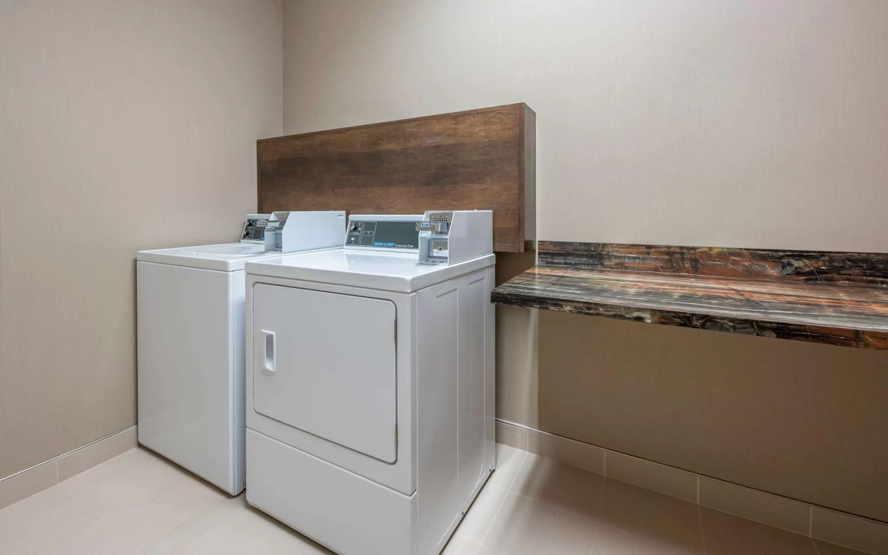 Property building in Hampton Inn Sydney