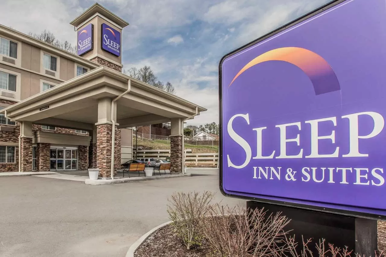 Property building in Sleep Inn & Suites Clintwood